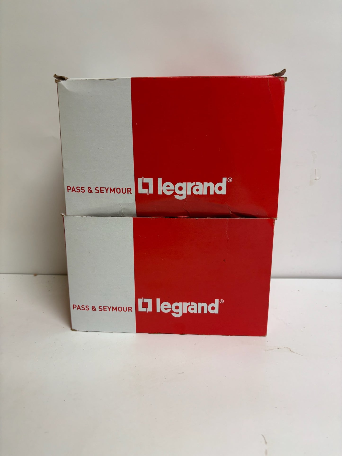 New Legrand TP262-W 2-Gang Wall Plate, White Nylon, 2 Decorator, 40 PK