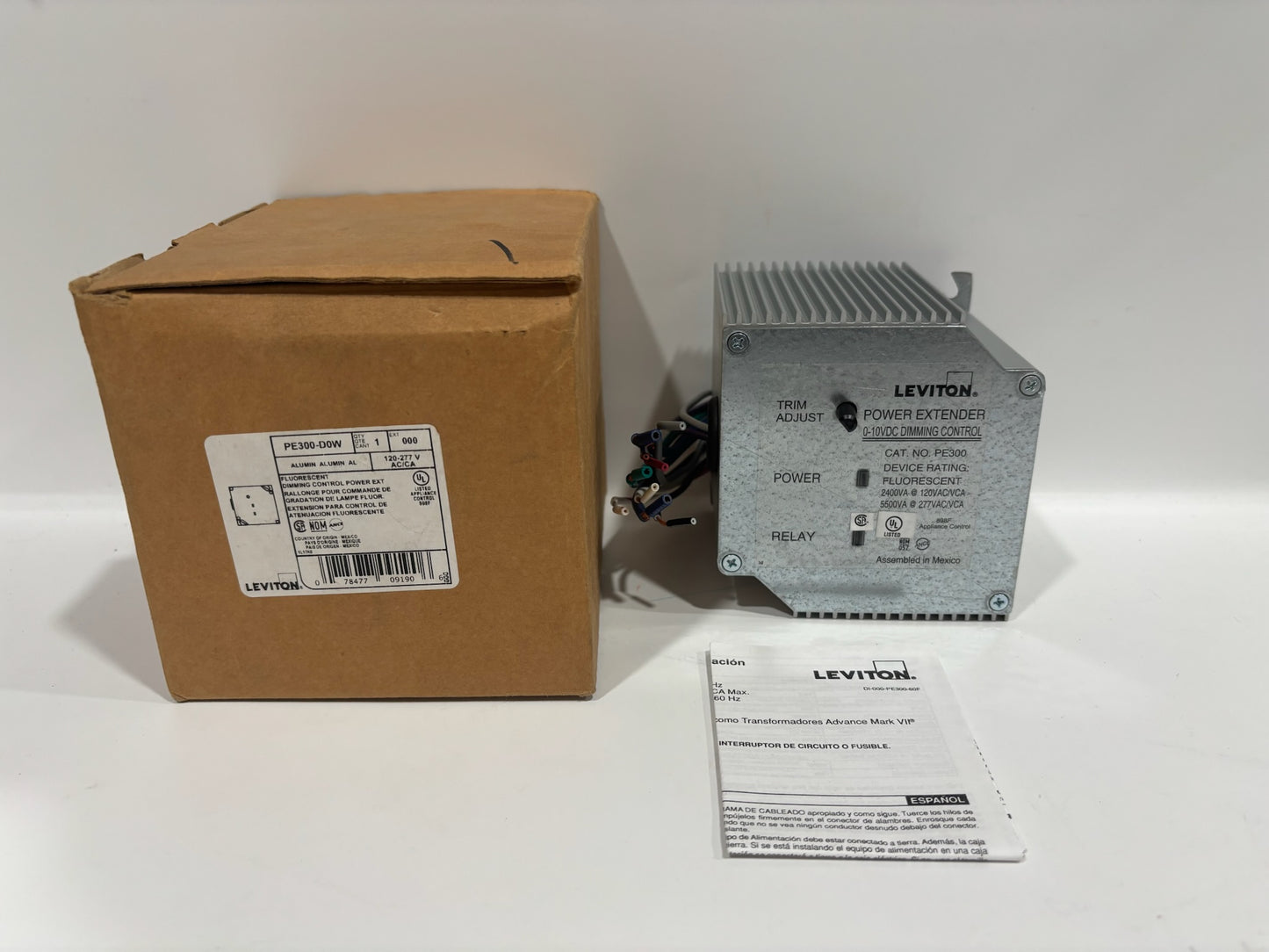 New Leviton PE300-D0W Flourescent Dimming Control Power EXT