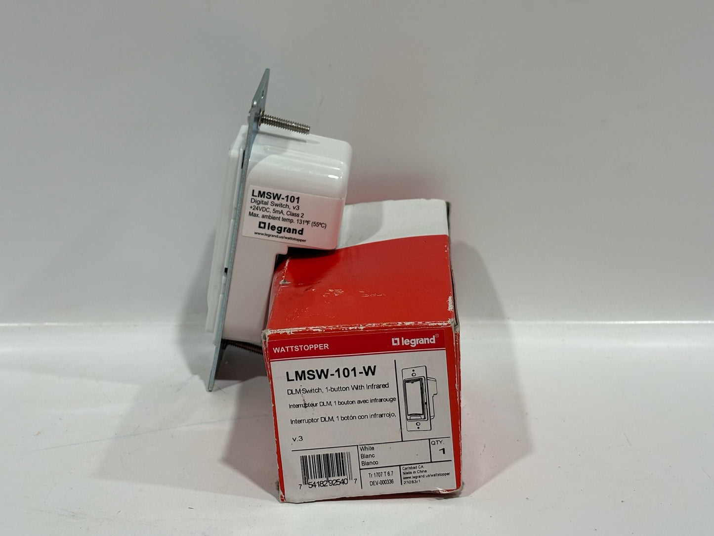 New Legrand LMSW-101-W DLM Switch, 1 Button with Infrared