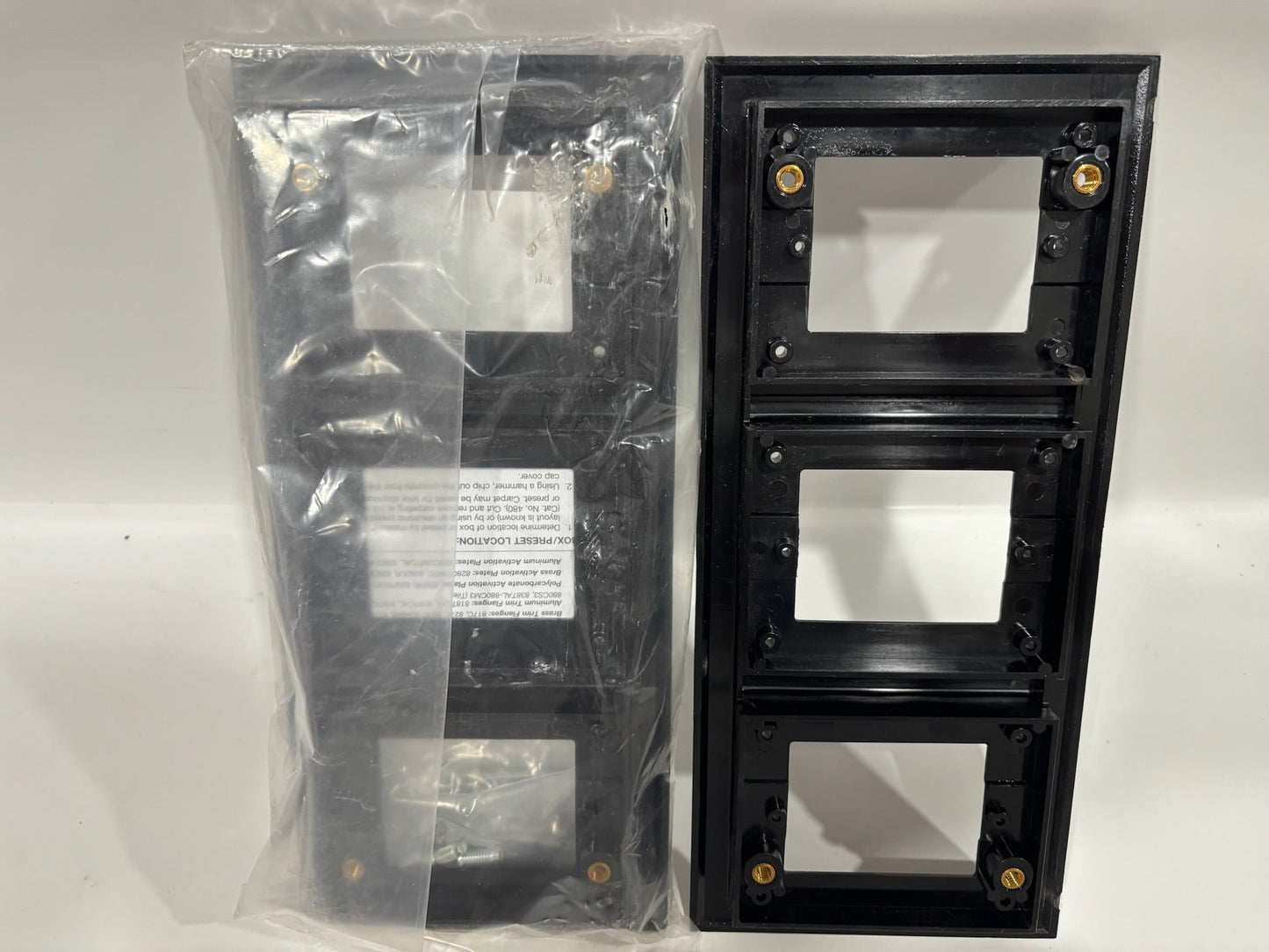 New 2PC WireMold 837PCC-BLK Non-Metallic 3-Gang Carpet Flange