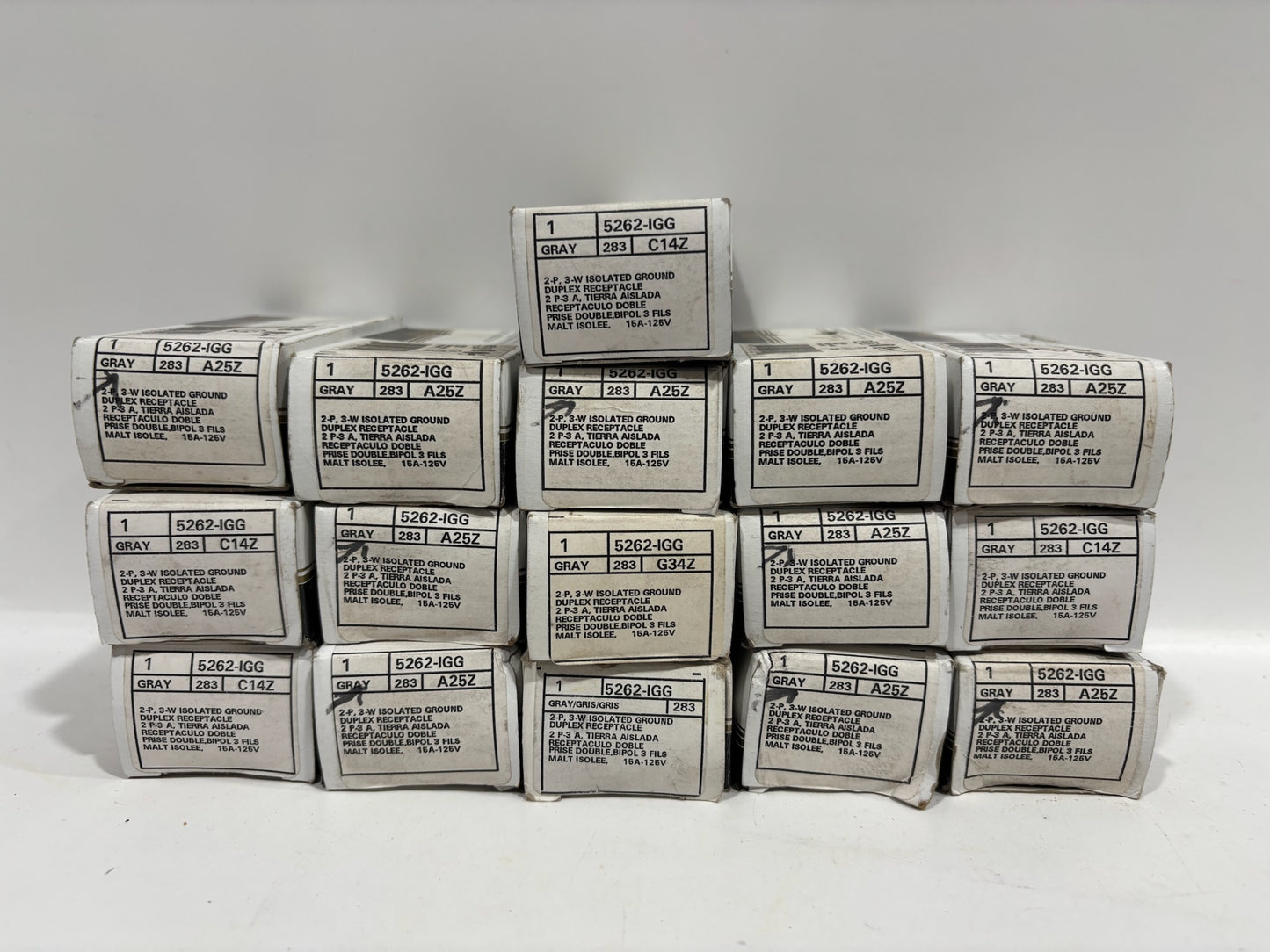 New 16PK Leviton 5262-IGG Ground Duplex Receptacle 15A-125V