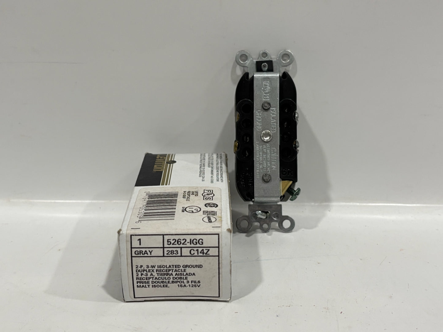 New 16PK Leviton 5262-IGG Ground Duplex Receptacle 15A-125V