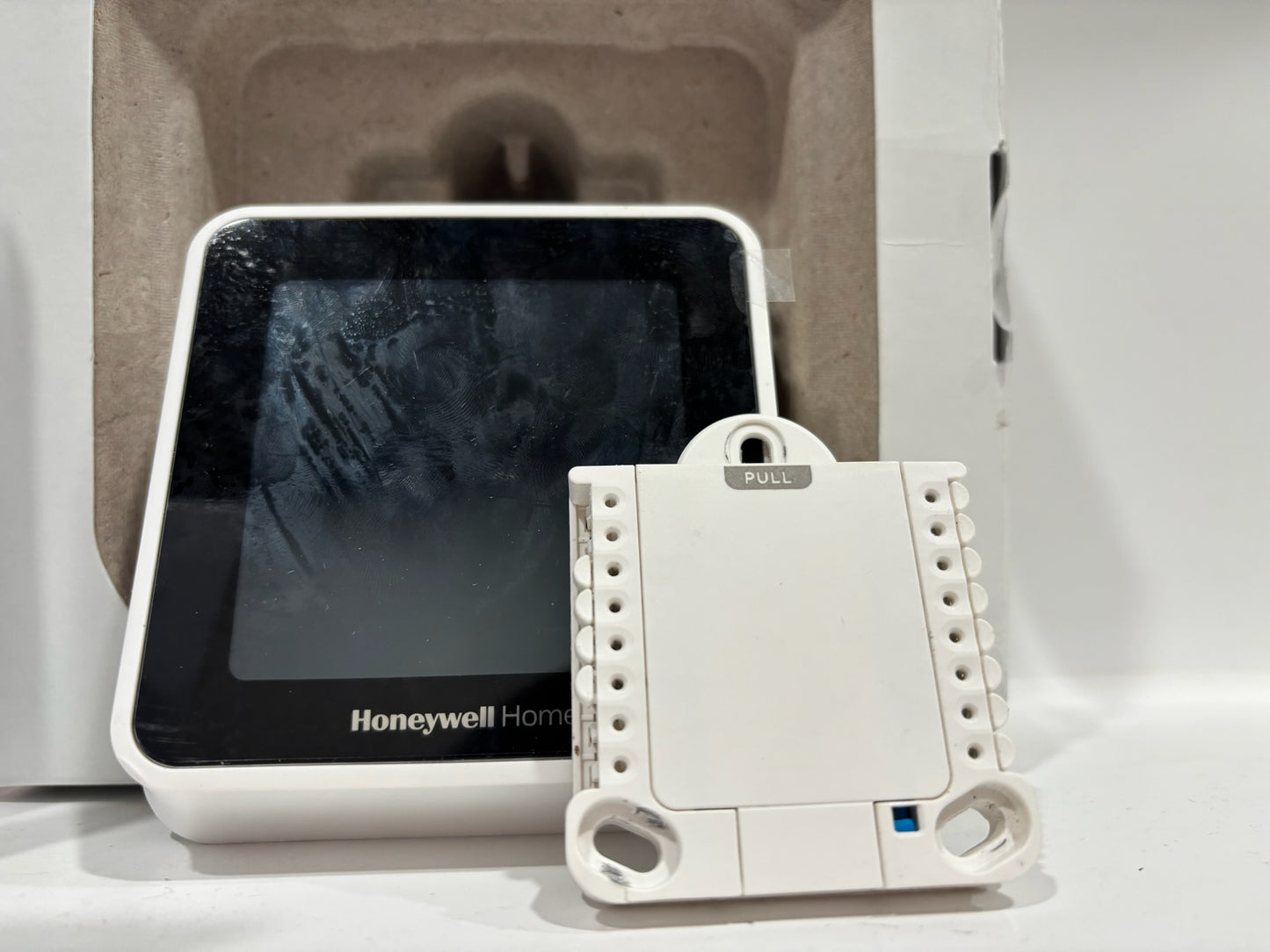 Refurbished HoneyWell T5 Smart Thermostat w/ Home & away Mode