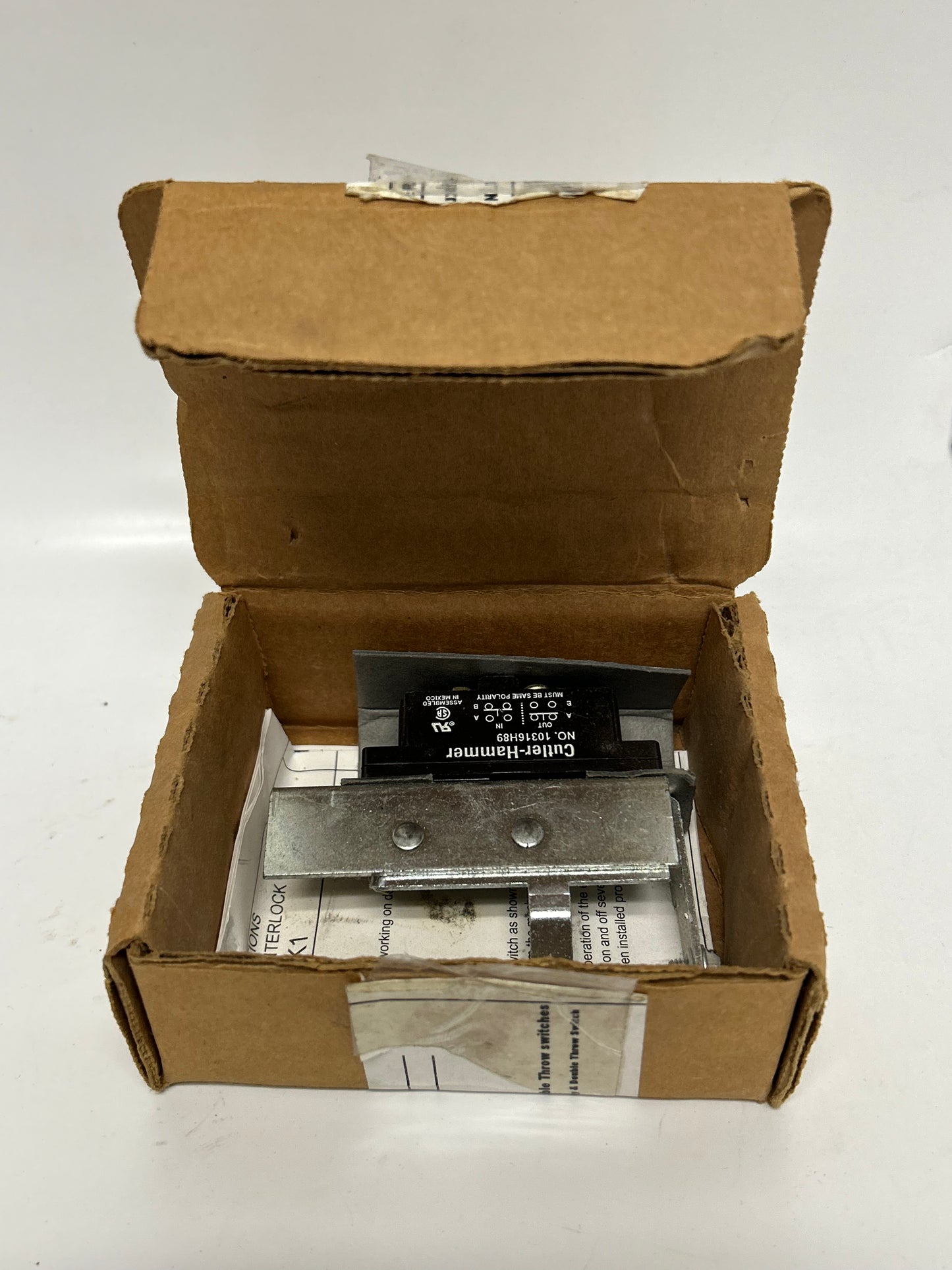 EATON DS200EK1 Auxiliary Contact Kit 30-100 Heavy Duty / Cutler-Hammer no. 10316H89