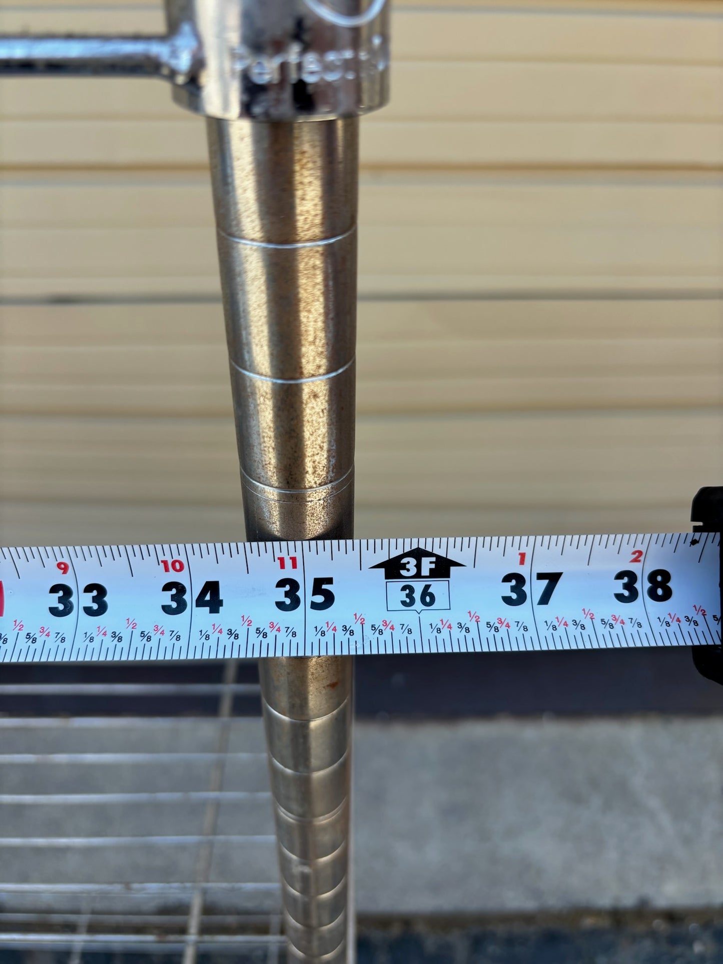 Metal Shelf (35 x 14 x 55)