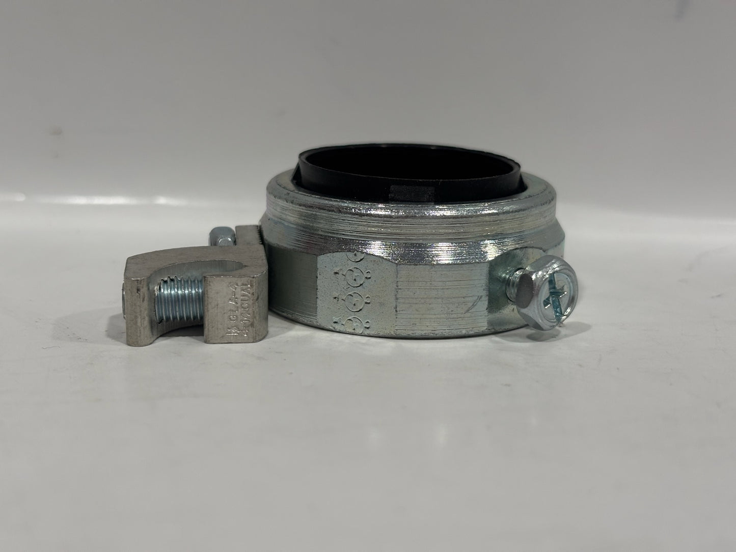 17 PC AFC GB-125-BGL 1 1/4" Grounding Bushing Insulated Alloy Steel-Zinc Plated