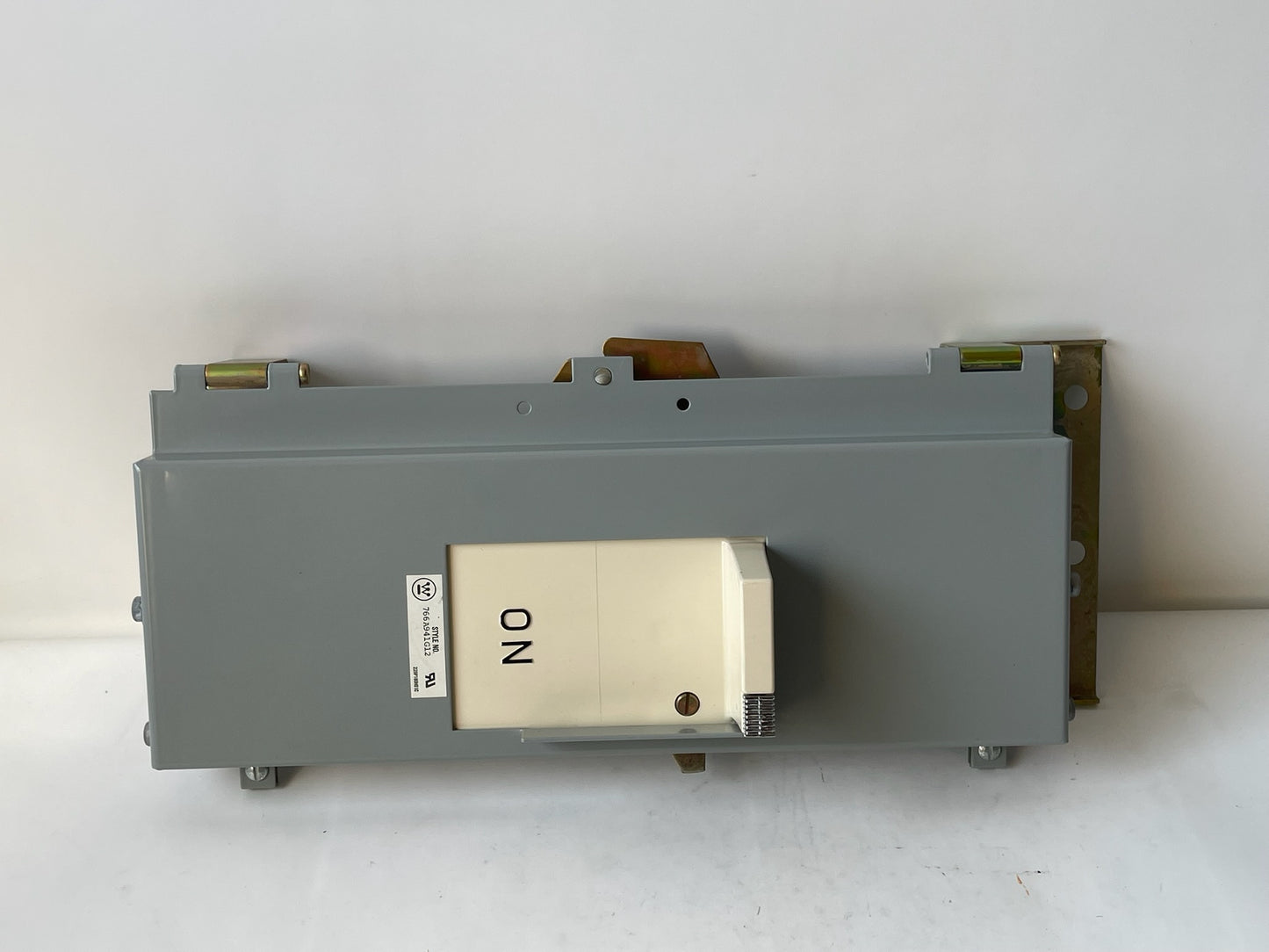 Eaton Cutler Hammer 766A91G12 Breaker Accessory Handle Mechanism