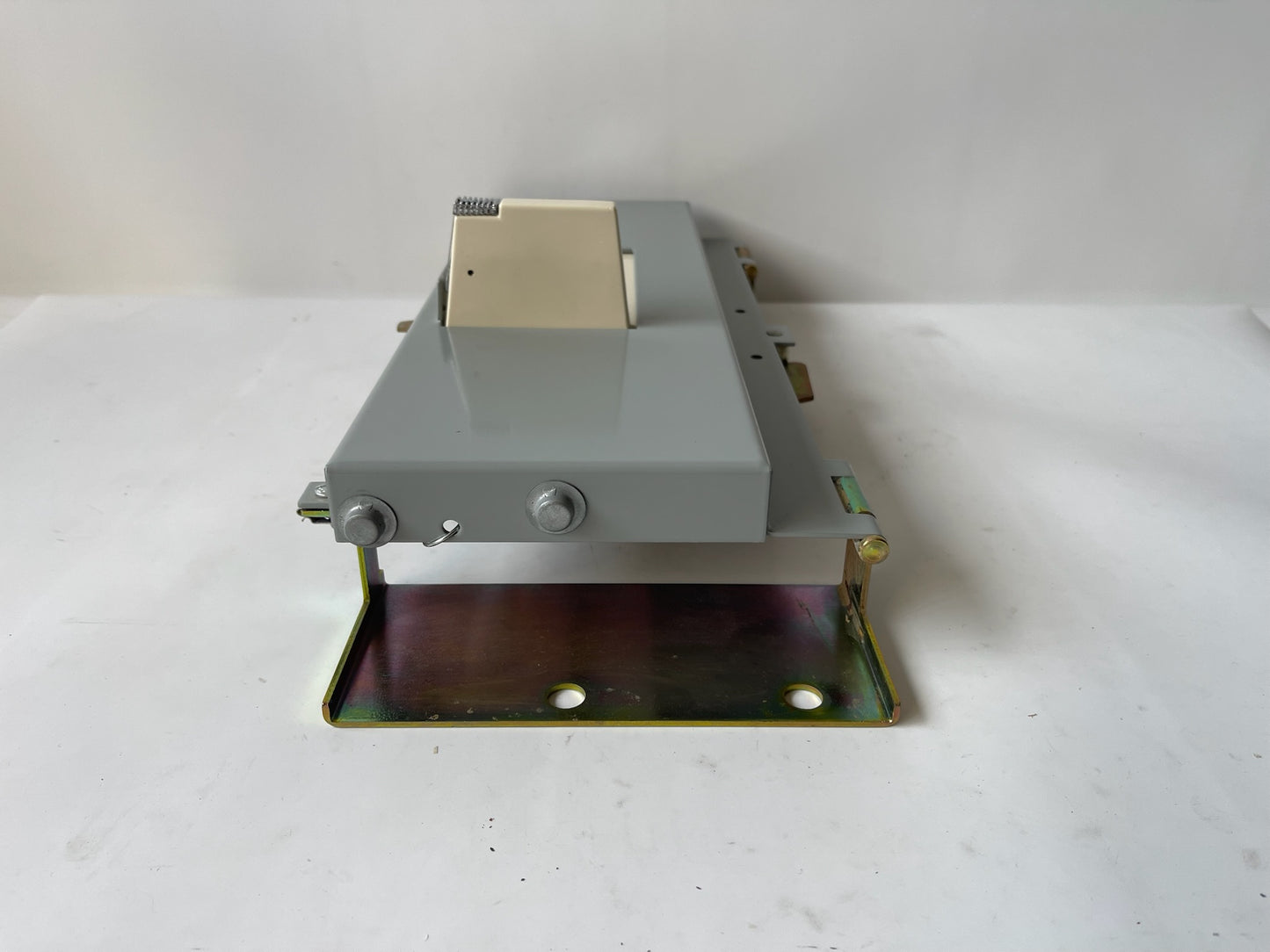 Eaton Cutler Hammer 766A91G12 Breaker Accessory Handle Mechanism
