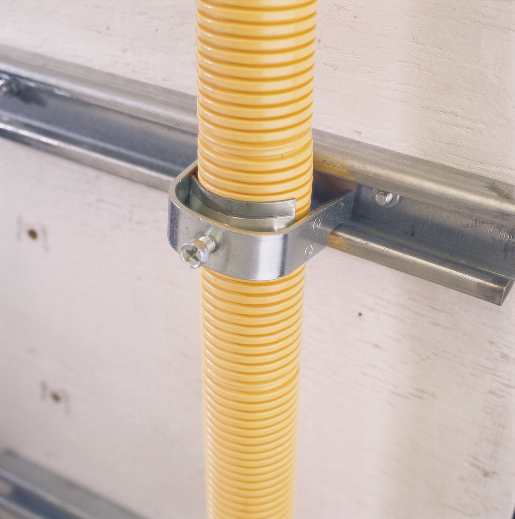 100 PK nVent Caddy (SCH6B) Booted Strut Clamp for 3/8" EMT or Cable, Zinc