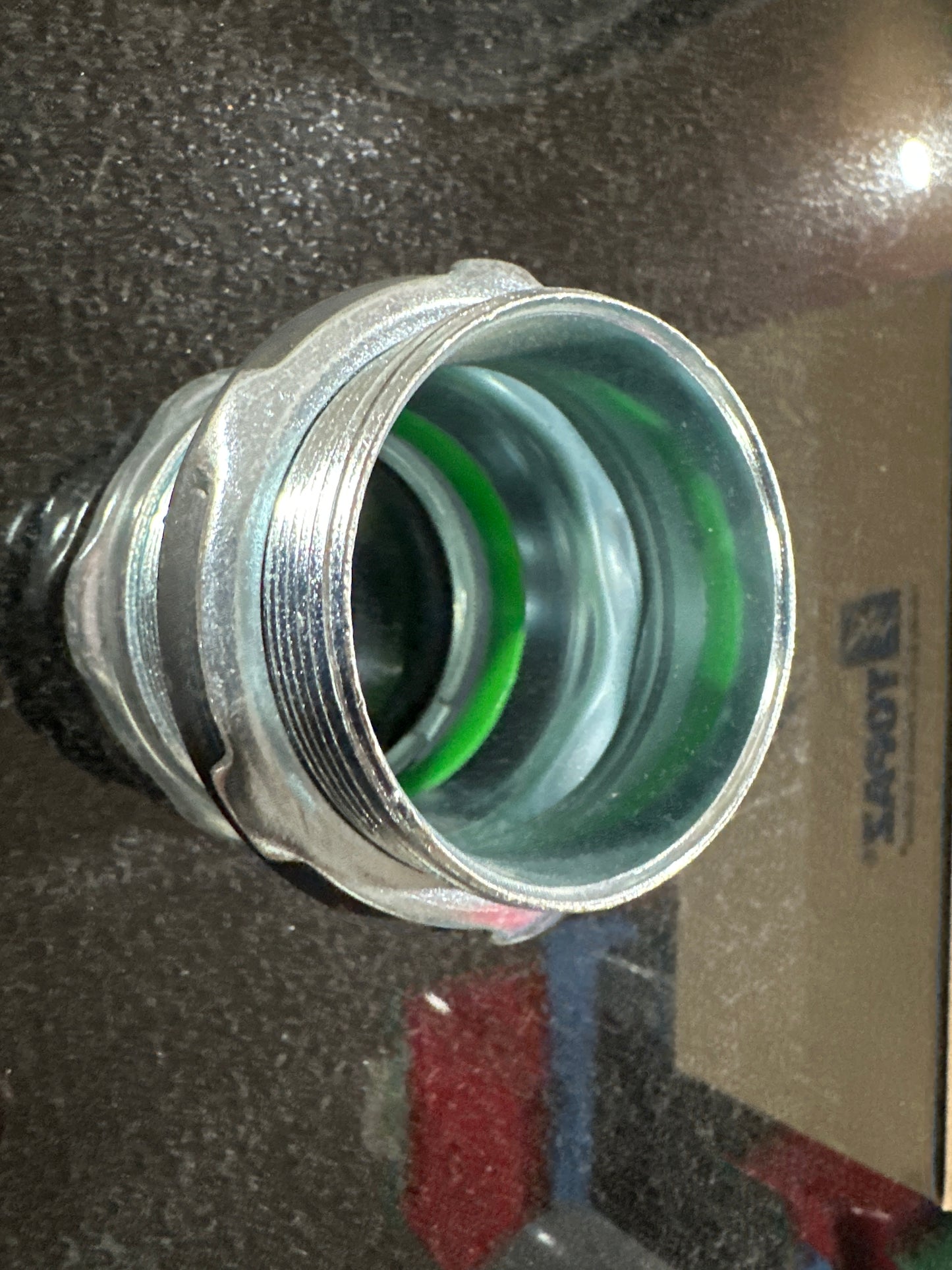 Bridgeport 255SRT 2” Emt rain tight compression connector