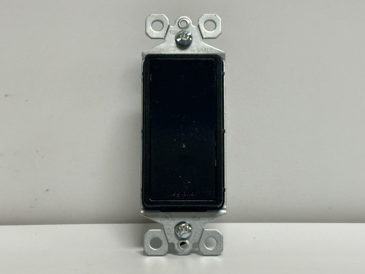 20 PK Legrand TM870BK 15A 120/277V Single-Pole Paddle Light Switch Black