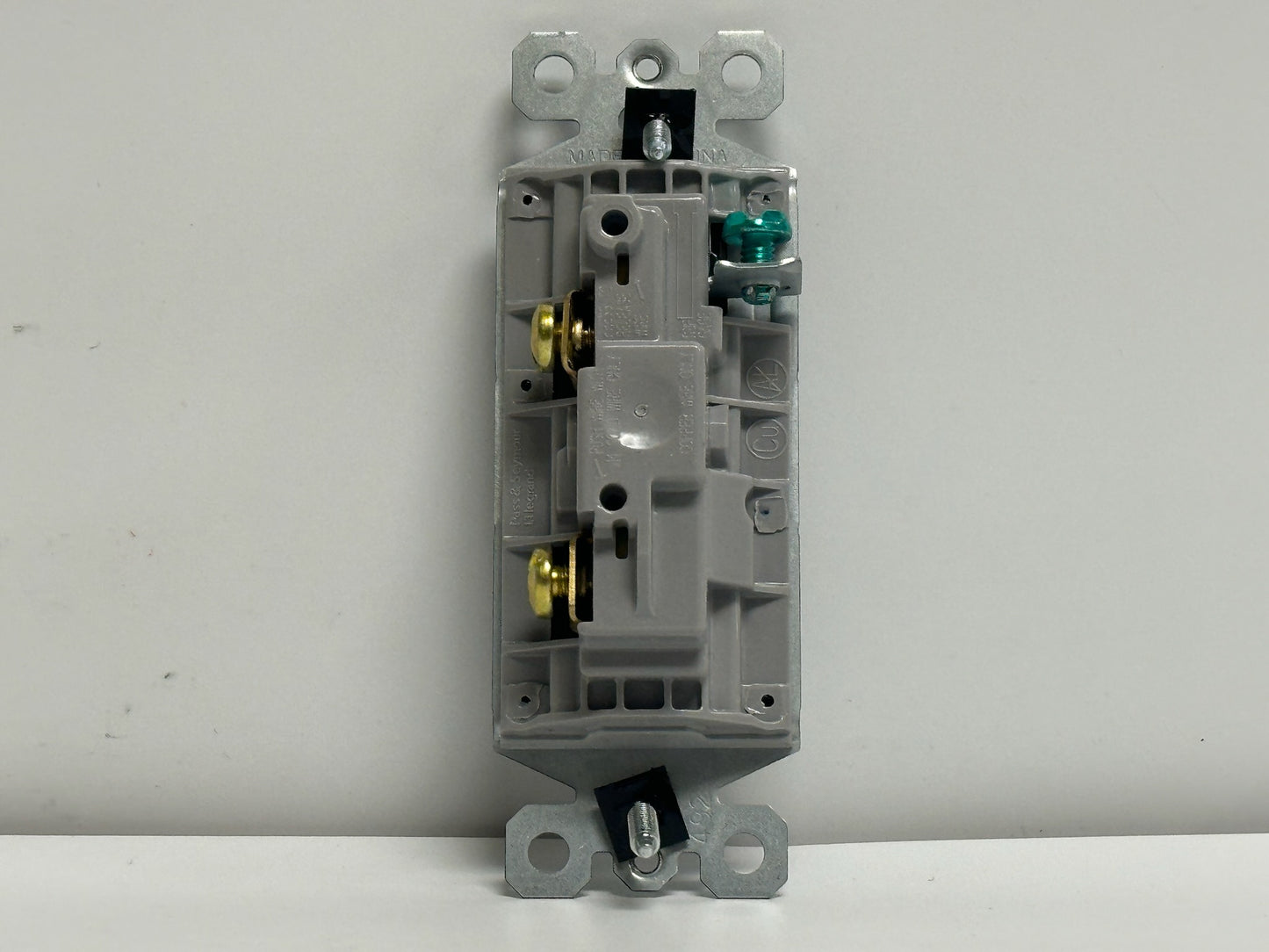20 PK Legrand TM870BK 15A 120/277V Single-Pole Paddle Light Switch Black