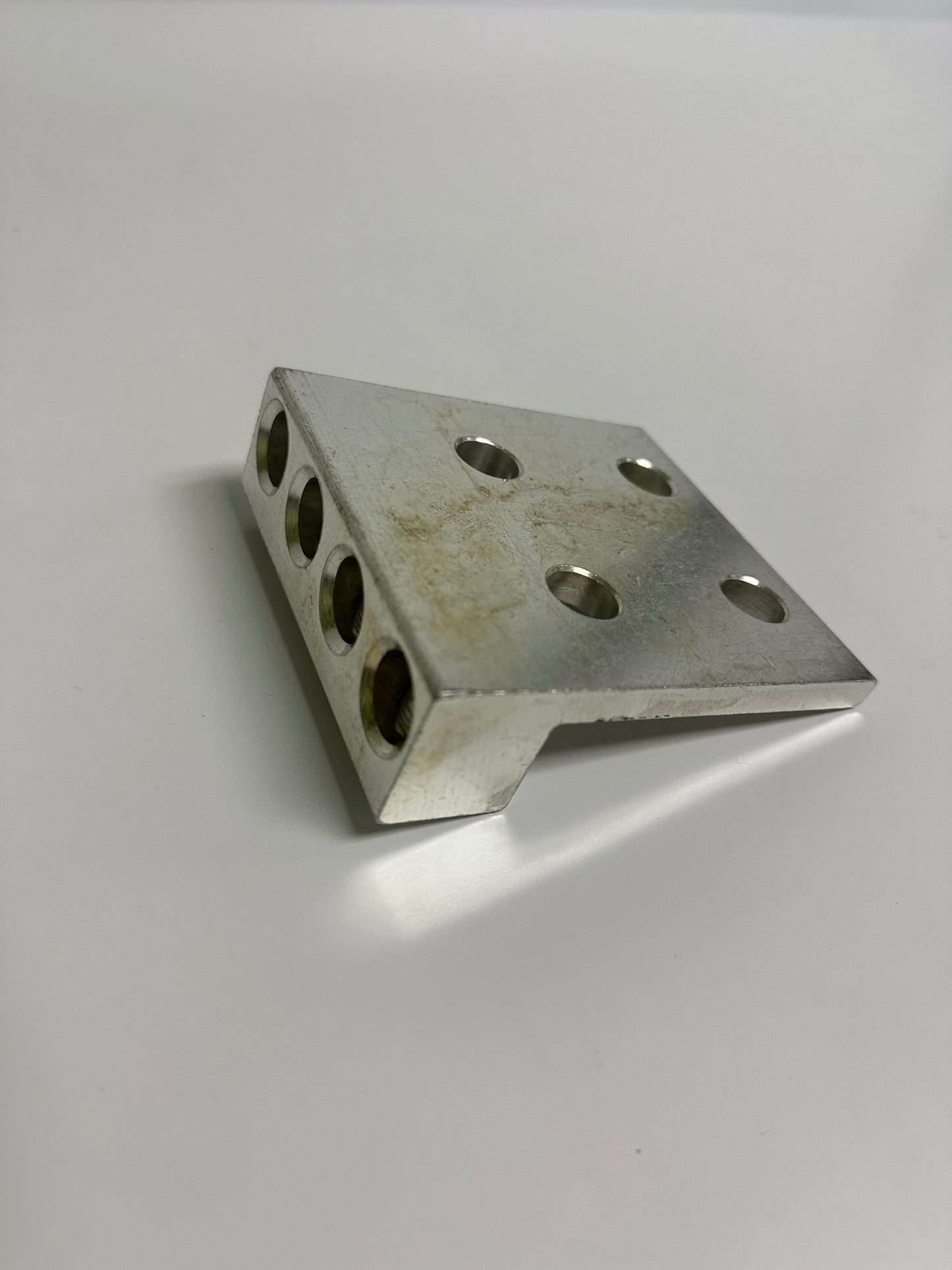 Burndy (K4A429U4N) Universal Terminal, 4 Conductor, 4-Hole, 6 AWG