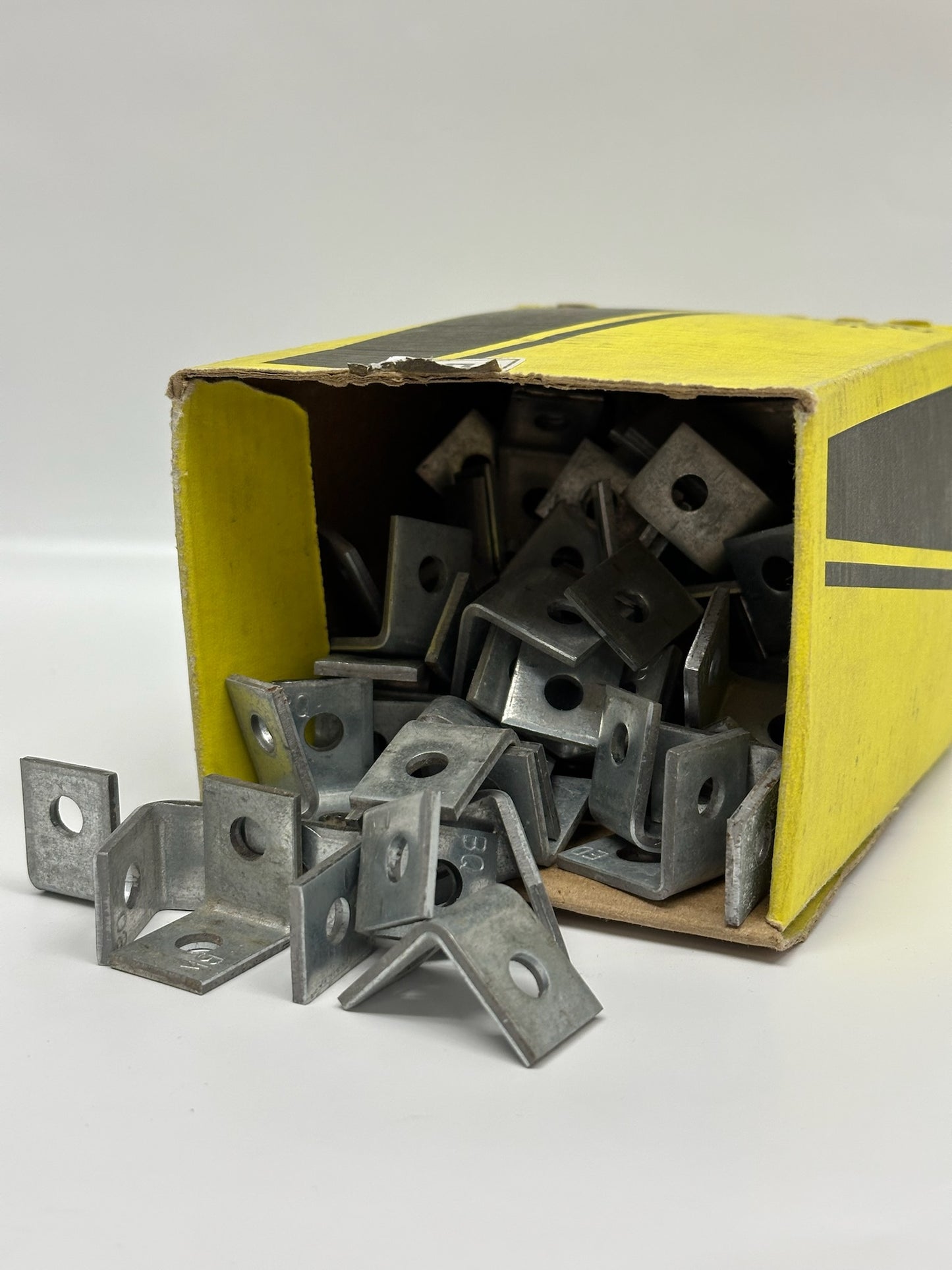 108 PK nVent Caddy AB Brackets – Model 171120 Mounting Kit