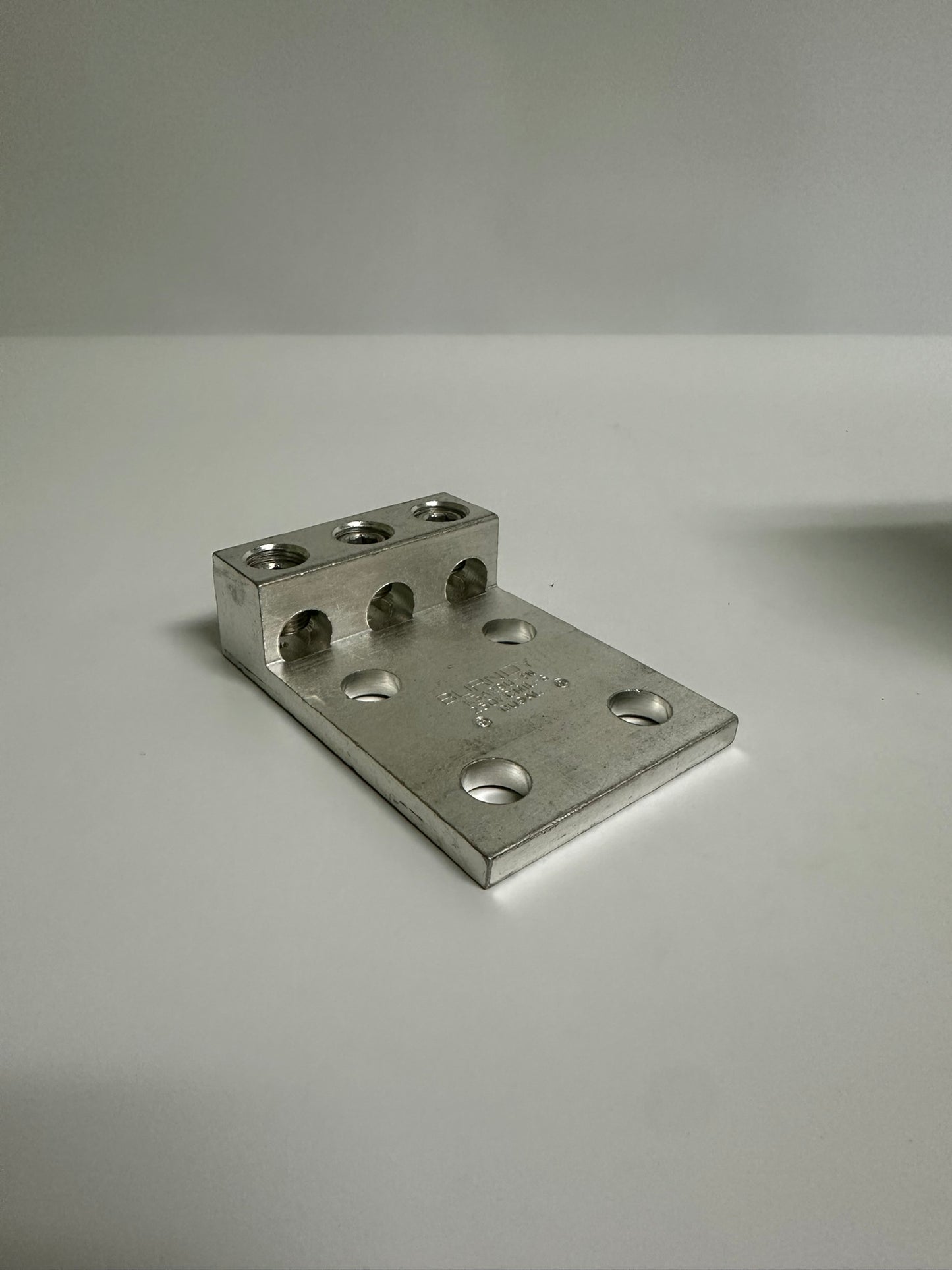 3 PK Burndy (K3A29U4N) Aluminum Universal Terminal, 3 Conductor, 4 Hole