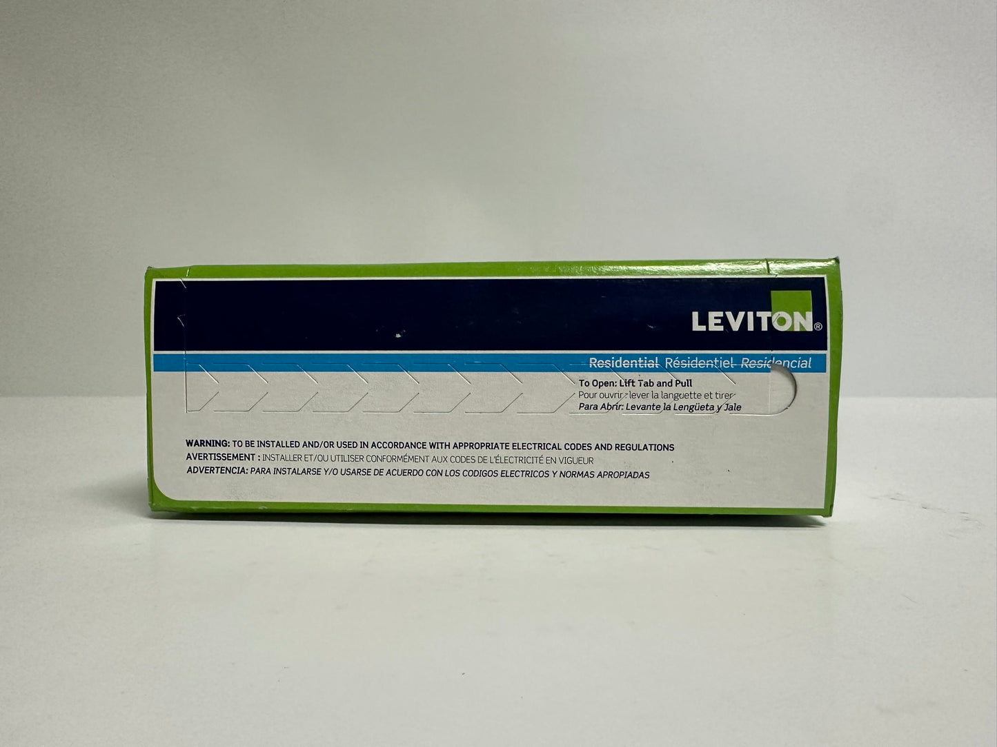 40 PK Leviton (5601-2W) 15A Switch, 15A, Single Pole Residential White