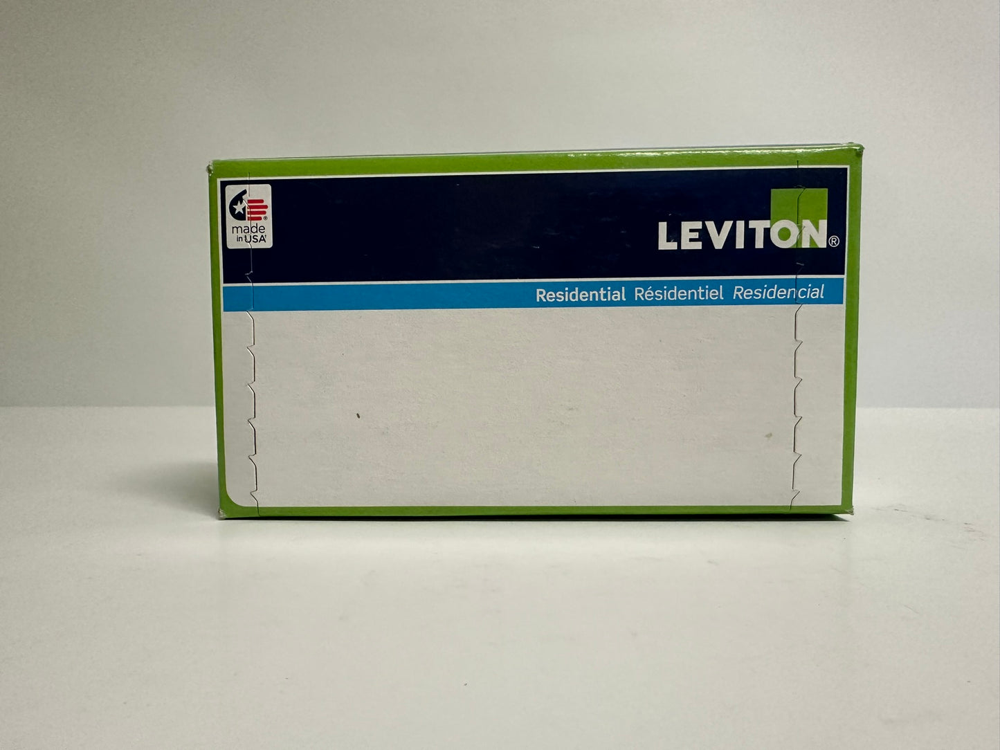 40 PK Leviton (5601-2W) 15A Switch, 15A, Single Pole Residential White