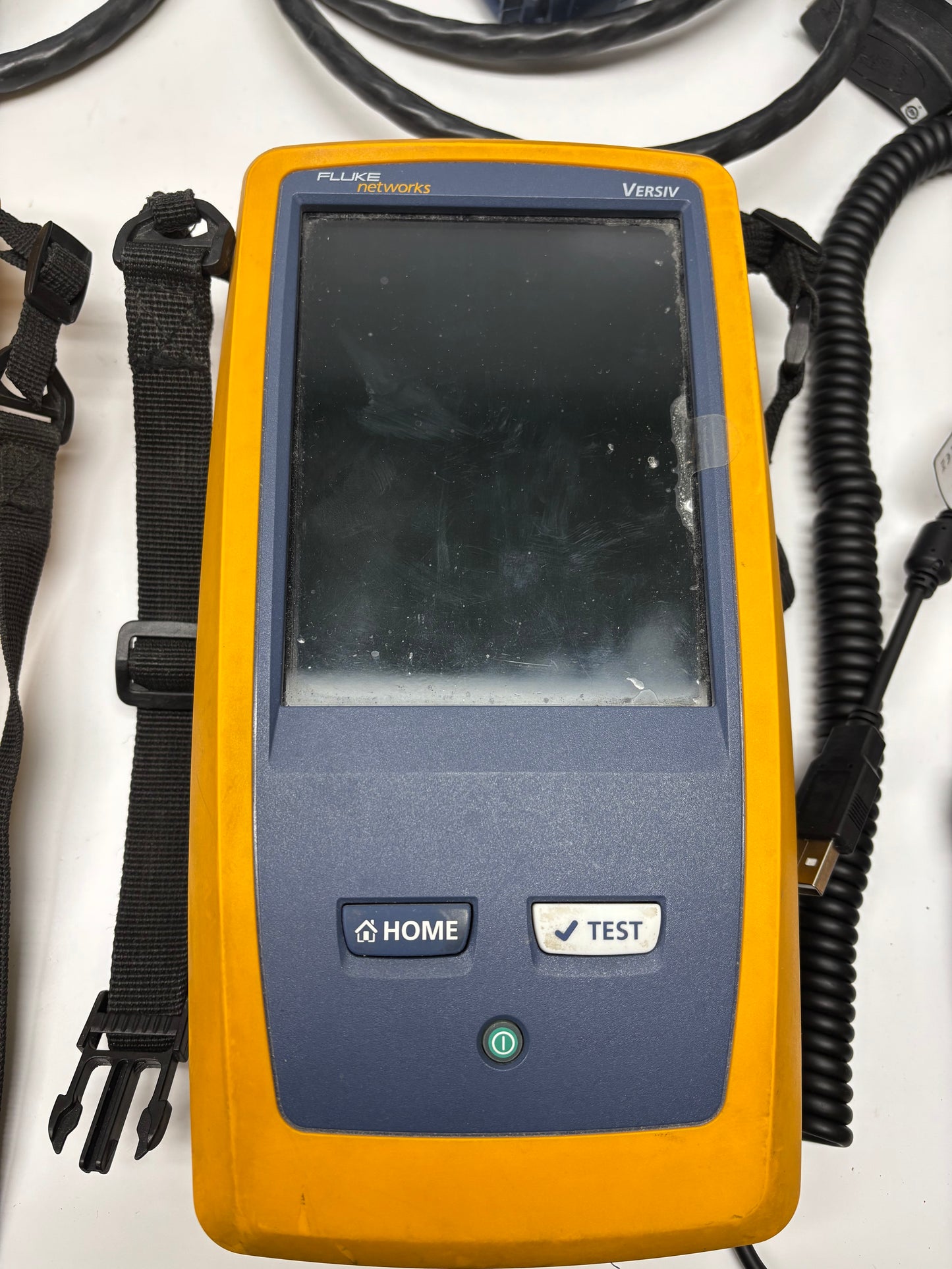 Fluke Networks DSX-8000 Cable Tester, Touch Screen Display + FI-1000-KIT w Certificates