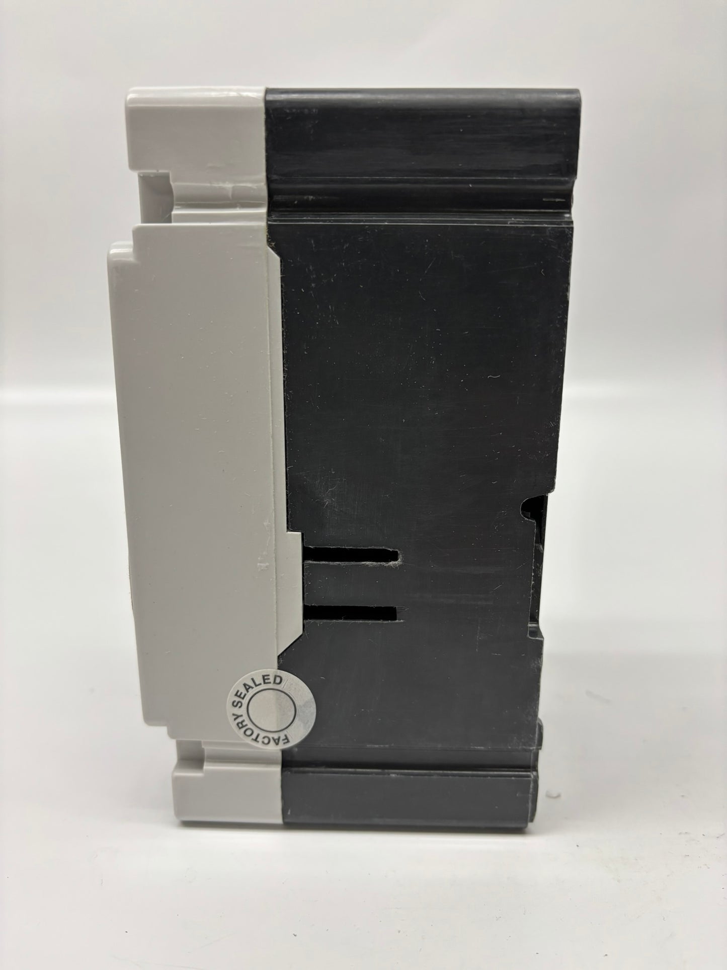 Eaton (ED2200) Series C, Complete Molded Case Circuit Breaker