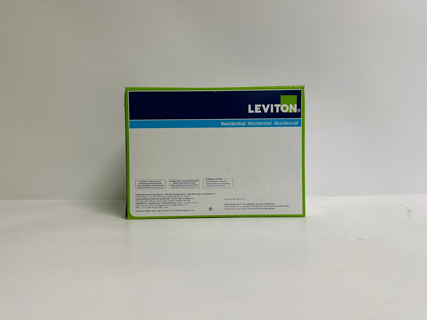 25 PK Leviton (80526-W) 2-Gang Flush Mount Outlet/Receptacle Wall Plate