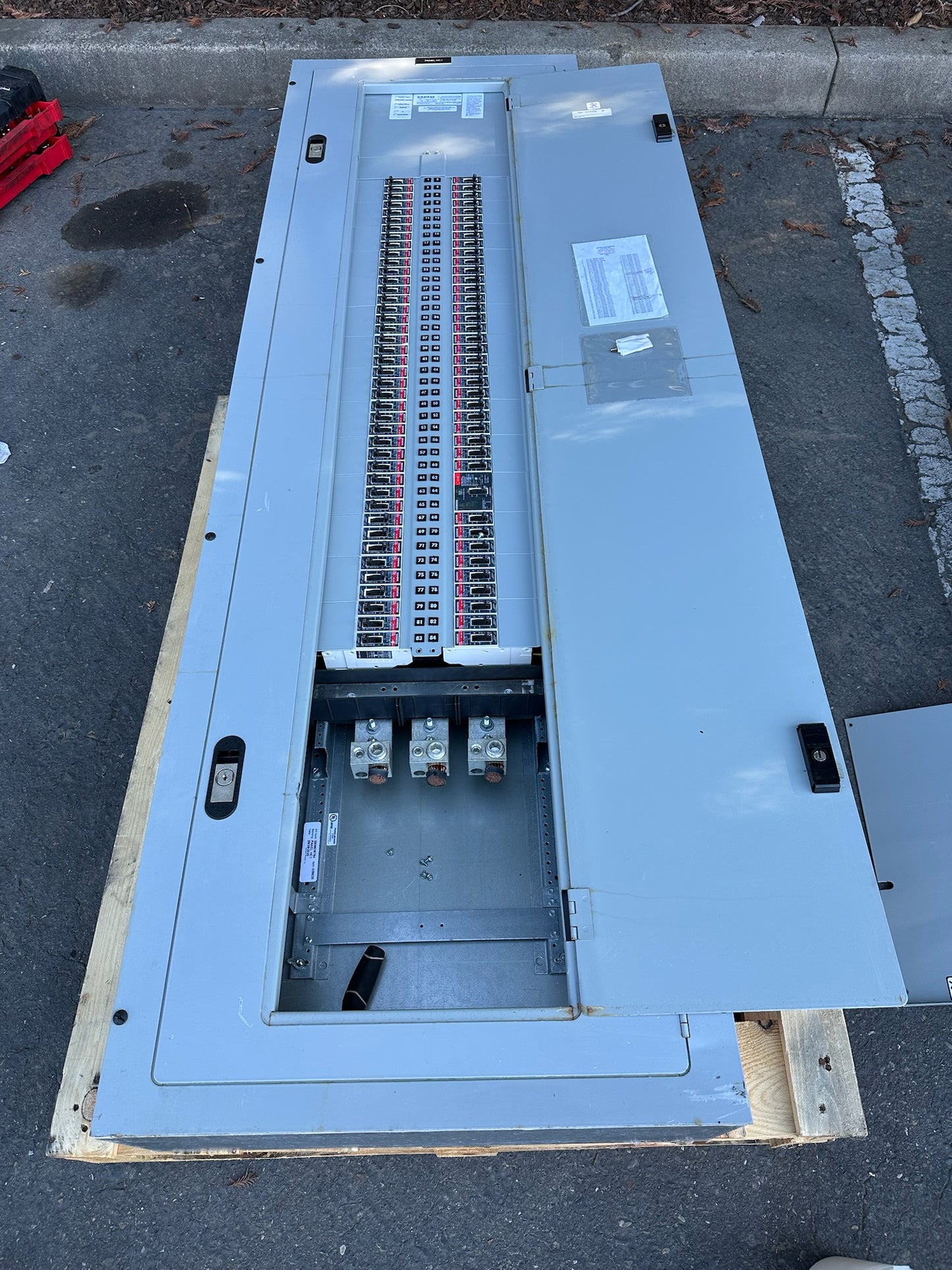 Siemens 480Y/277 V P3E80ML400FBS 400A 3-Phase Grow Light Panelboard 81 Breakers – Grow Facility Power