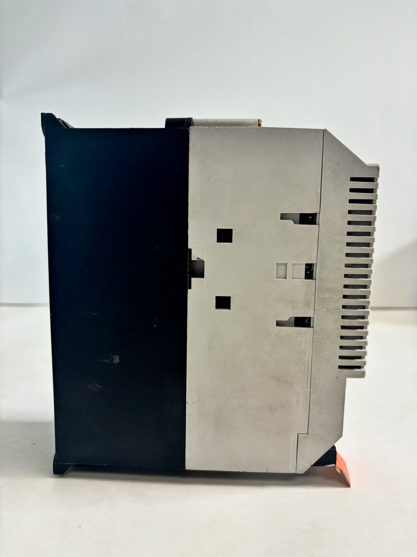 Eaton S801N37N3S Soft Starter, 37A, 200–600VAC, 24VDC Control, N-Frame
