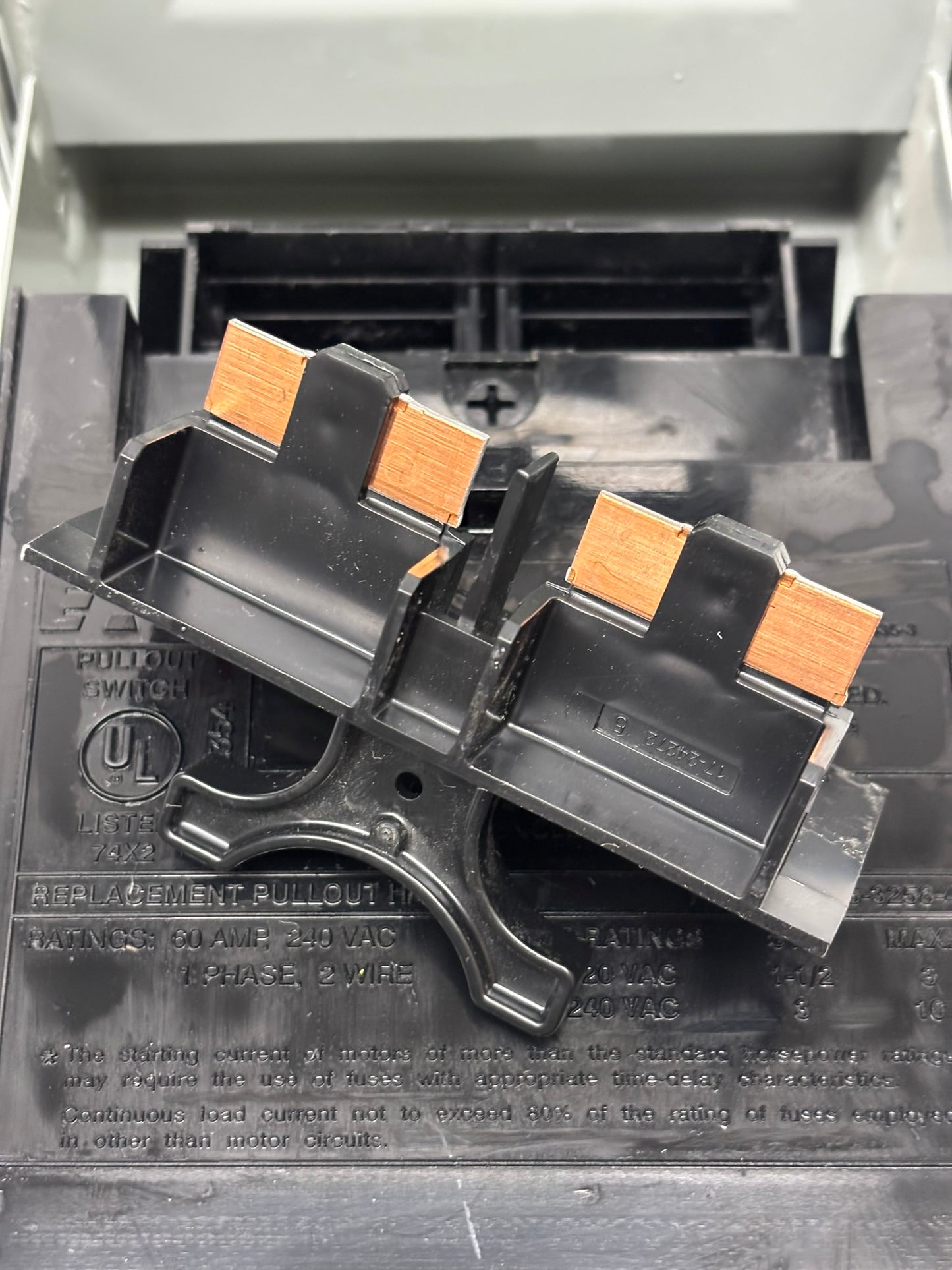 Lot Of 2 Eaton (DPF222R) 60A 1-Phase Fusible Pull-Out AC Switch, 120/240V NEW