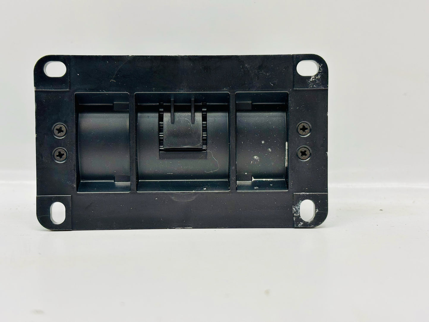 100Pk Insight Lighting PCM 12" Mounting Bracket