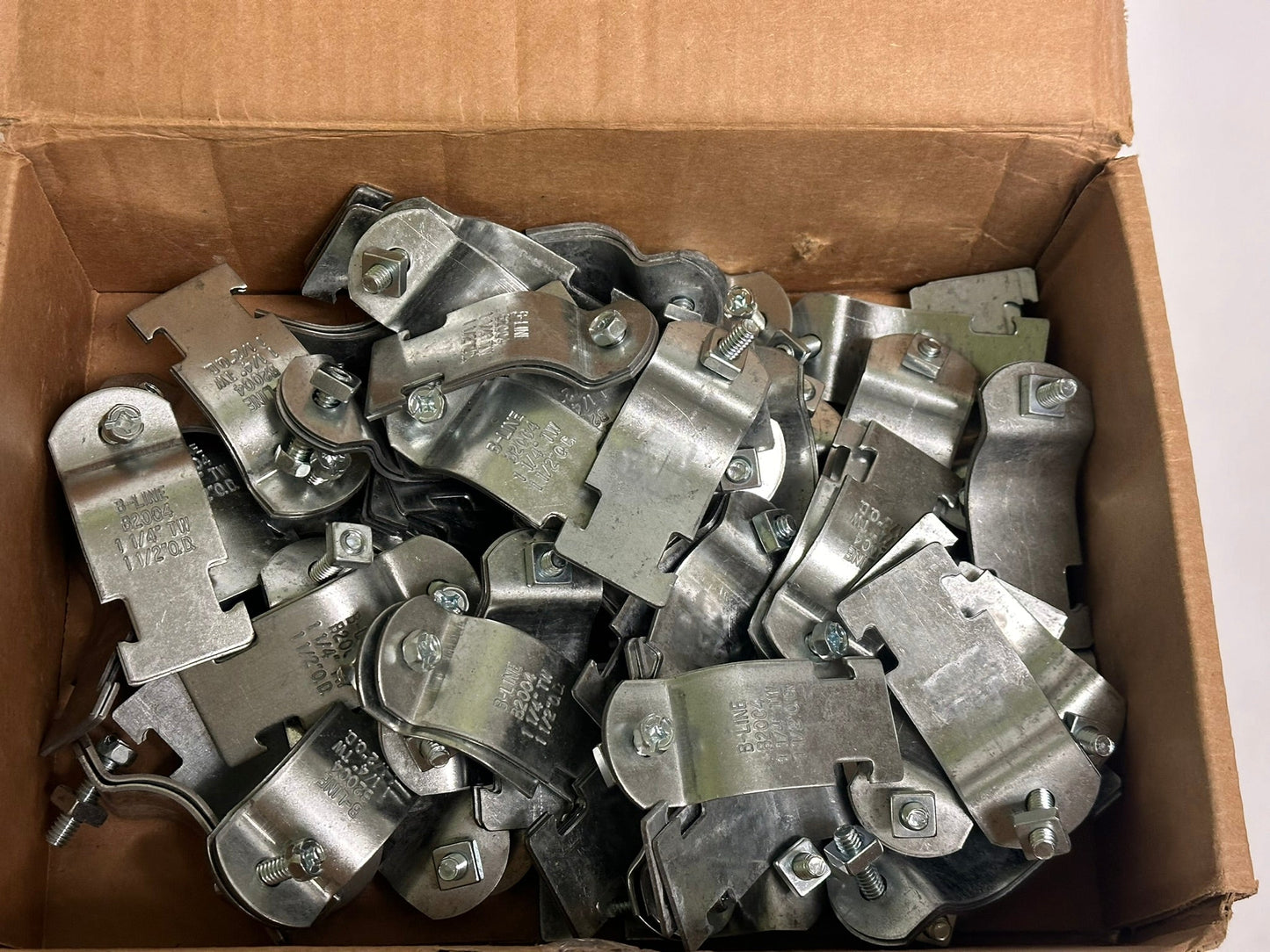 50 PK Cooper B Line (B2004PAZN) 1 1/4" Thin Wall Conduit 1 1/2" O.D Pipe Clamp