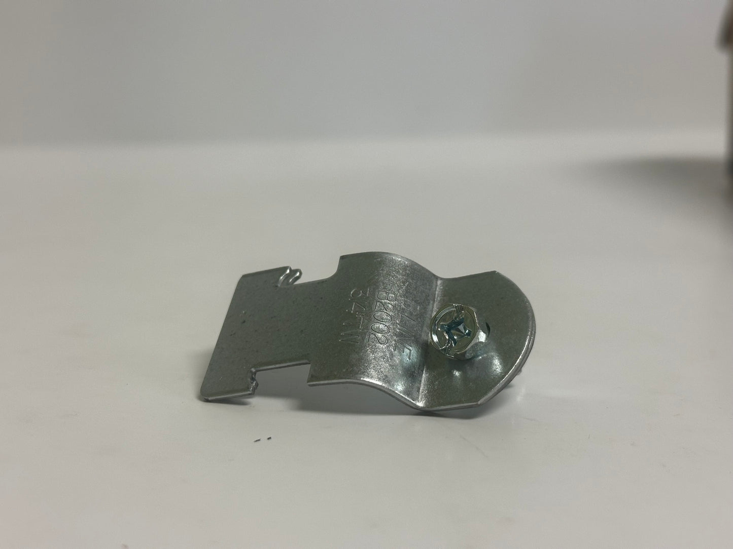100 PK Cooper B Line (B2002PAZN) 3/4" Pipe/Conduit Clamp, Thinwall, Zinc