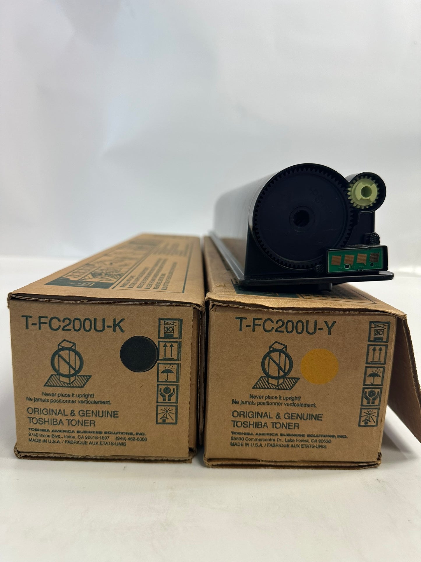 2 OEM Toshiba e-STUDIO 2000AC,2500AC YK Toner T-FC200U-Y, T-FC200U-K (Open Yel)