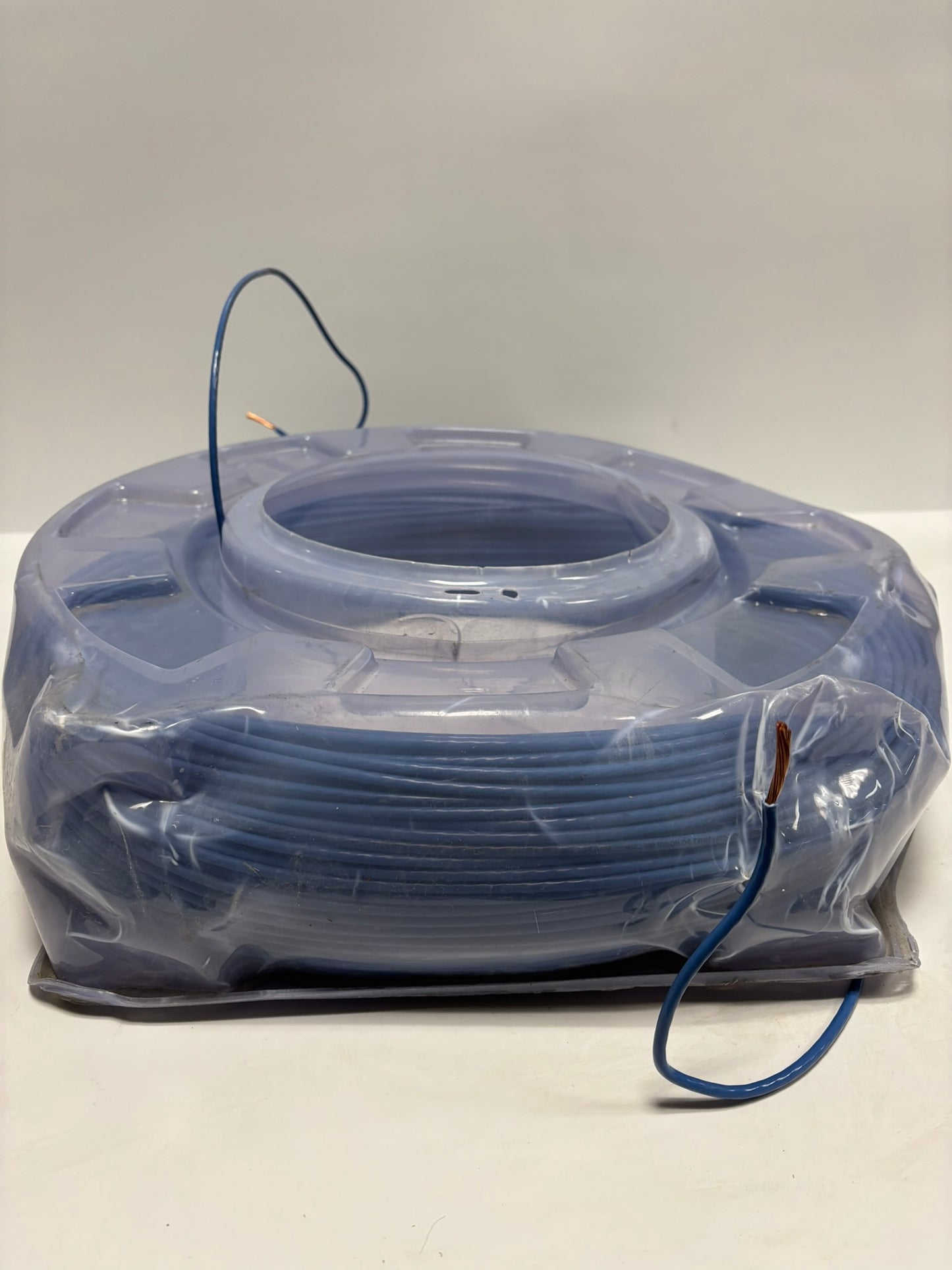 SouthWire CoilPAK 10 Blue THHN 600V 879Ft 268m 58022205