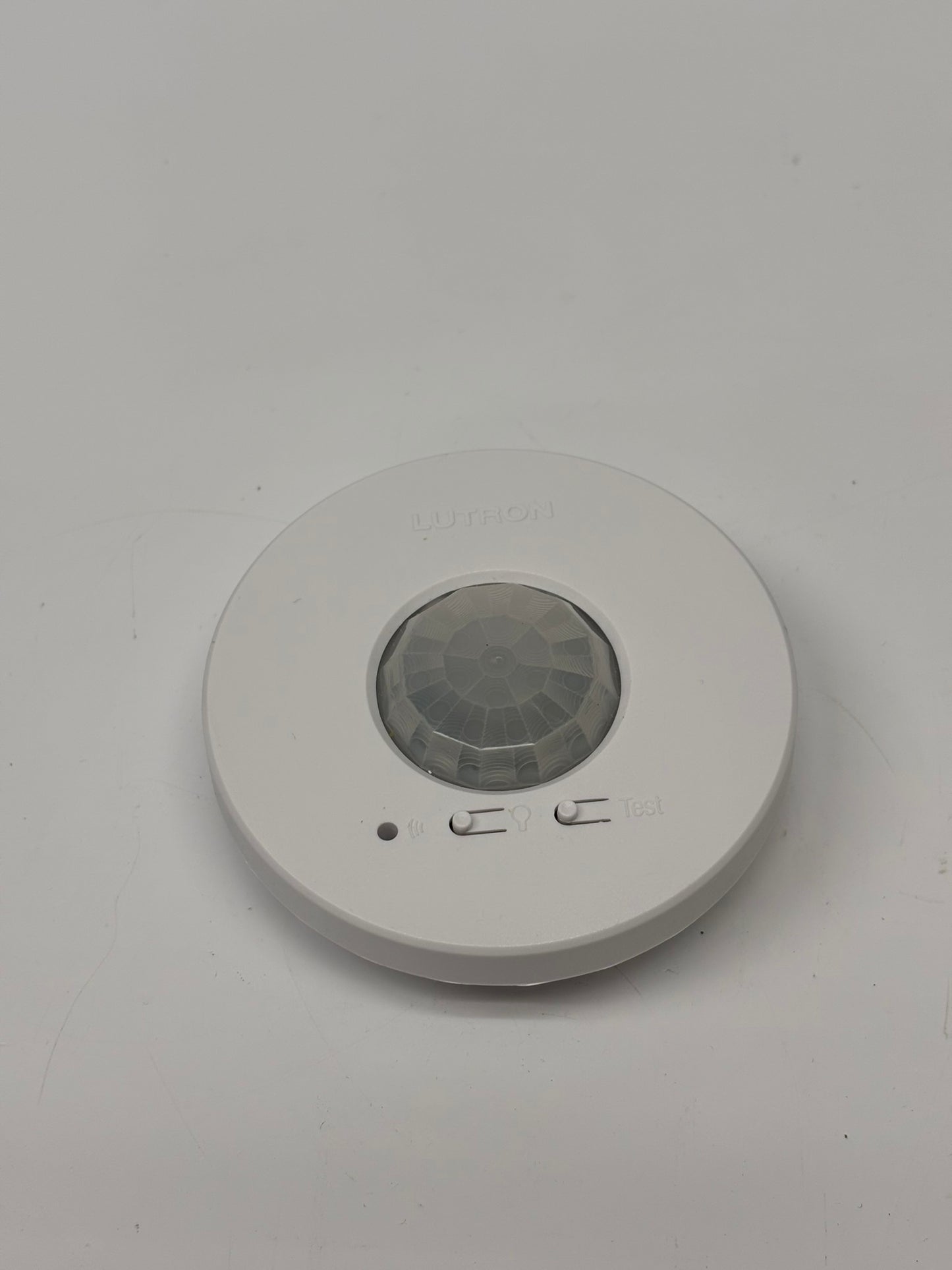 Lutron (LRF2-OCR2B-P-WH) Radio Powr Savr Wireless Vacancy Ceiling Sensor