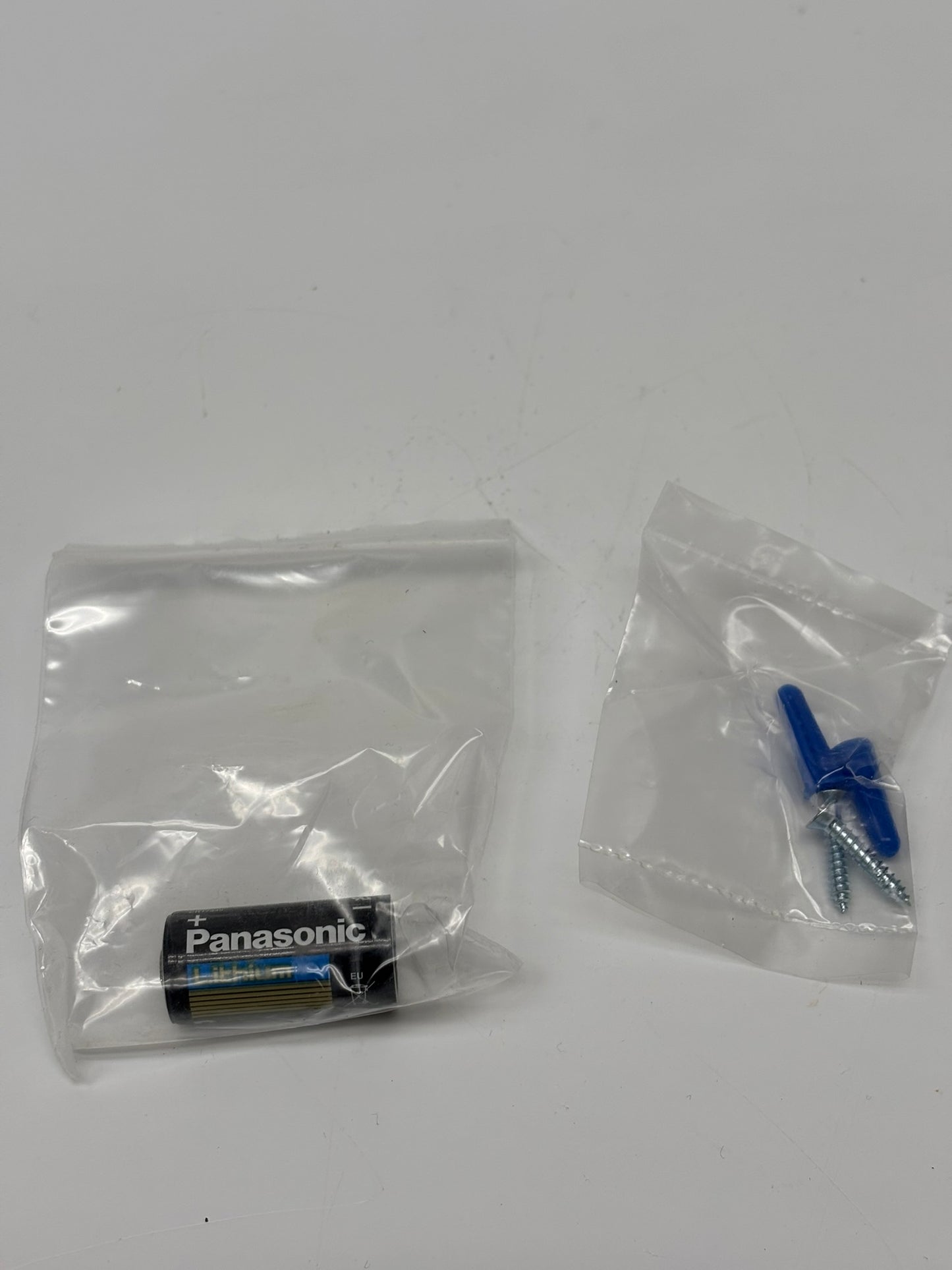 Lutron (LRF2-OCR2B-P-WH) Radio Powr Savr Wireless Vacancy Ceiling Sensor
