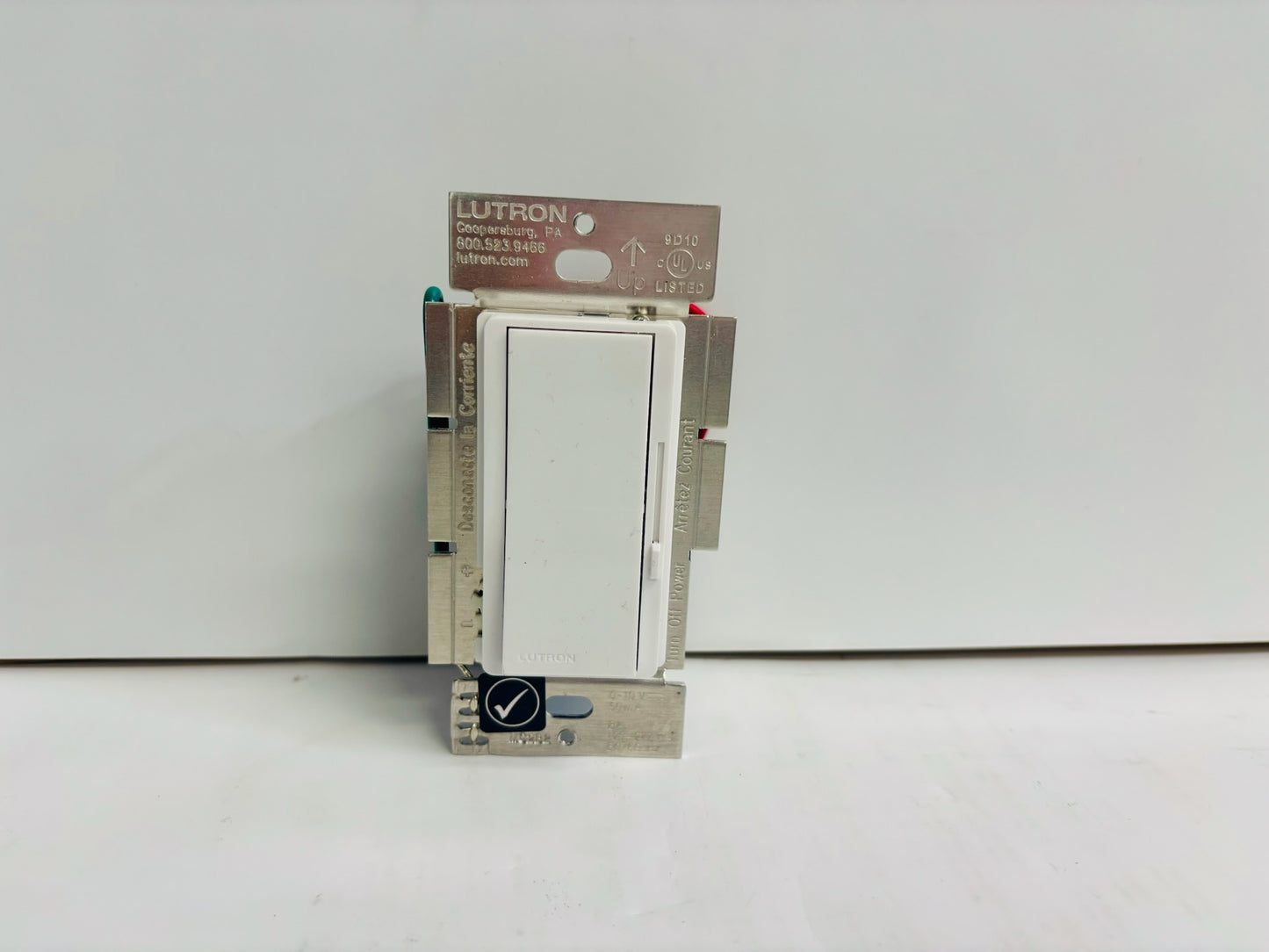 Lutron DVSTV‑WH 0‑10 V Diva Preset Dimmer 8 A 120‑277 V White