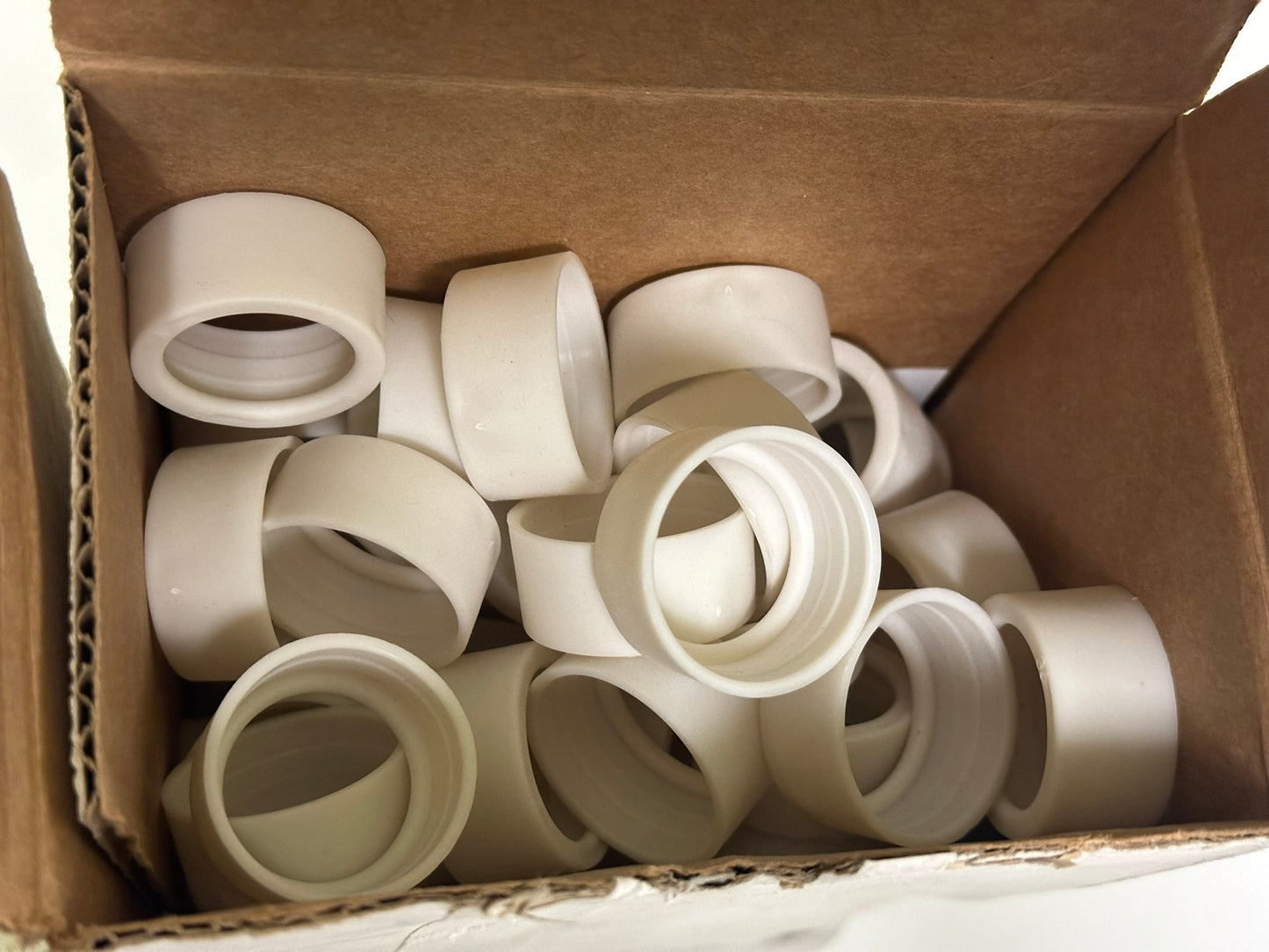 100 PK Arlington (EMT100) Push On Non Metallic Insulating Bushing For AL/Steel EMT