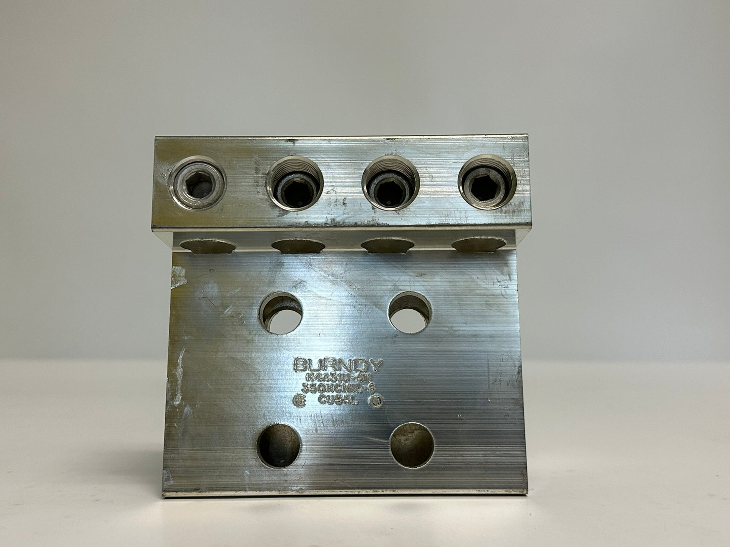Burndy (K4A31U-4N) No Box Aluminum Universal Terminal 4 Conductor 4 Hole 6 AWG