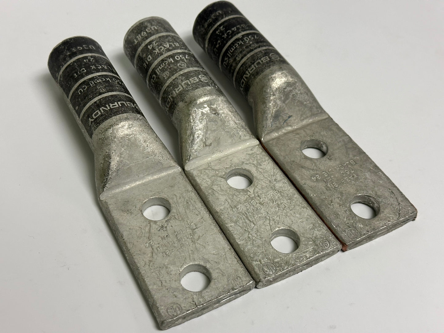 3 PK Burndy (YA39-2N) Cu Compression 2-Hole 1/2" Stud 1-3/4" Spacing Long Barrel 750 kcmil