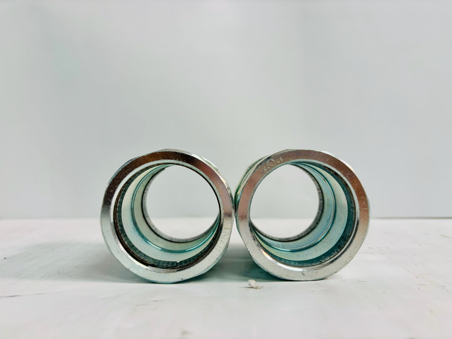 2 PK RACO 1826 Compression Coupling – Zinc, 1-1/2 in., for EMT Conduit