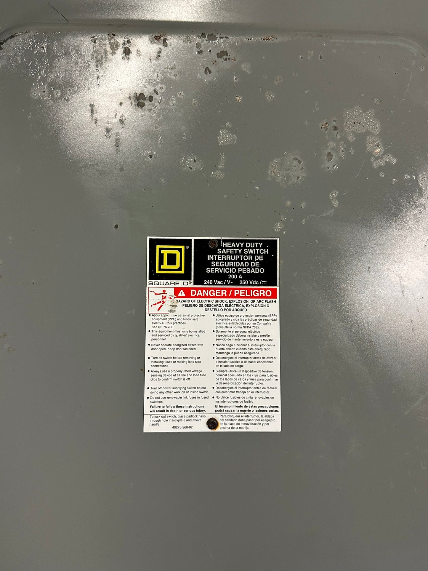 Square D (H324) Like New AWK Heavy Duty Fusible Safety Switch 200 Amps