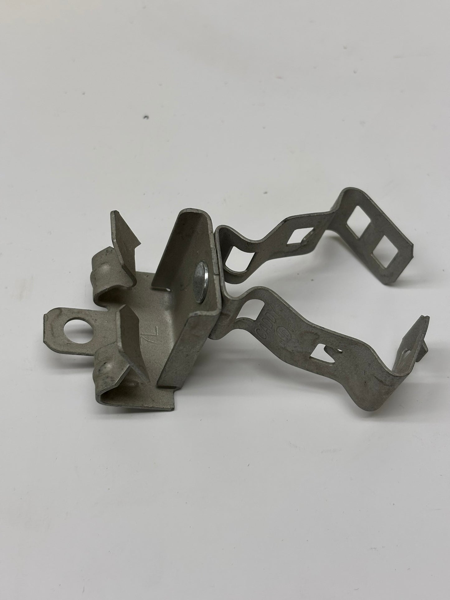 111 Pack Caddy 812M24 EM-M Conduit/Pipe to Flange Clip, Spring St. 1/2", 3/4" EMT, 1/8"–1/4" Flange