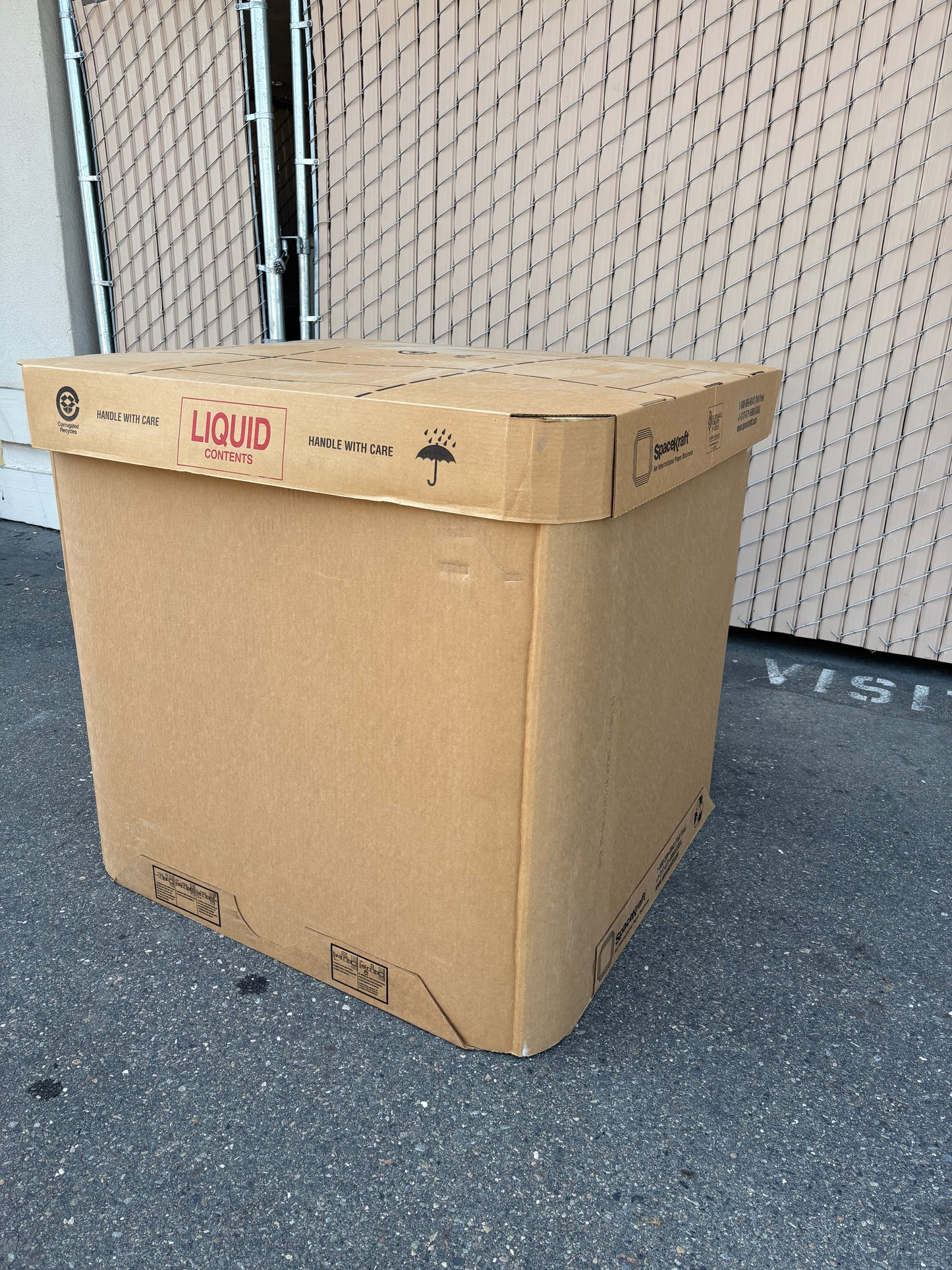 Pallet Gaylord SpaceKraft containers 6200012 40x40x40in with lid Cap 1000 lts. 8 walls