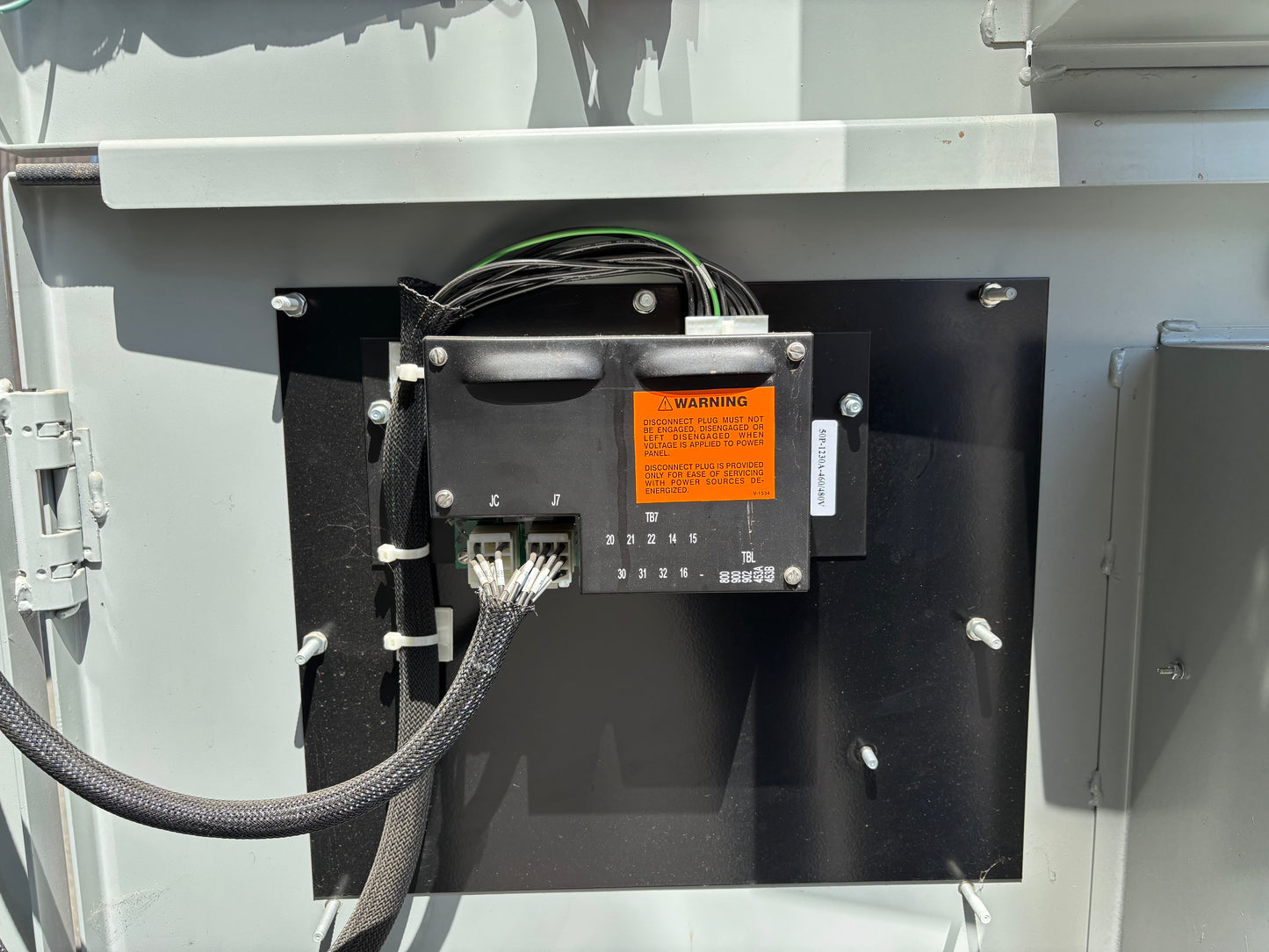 GE Zenith Controls 100amp Transfer Switch Cat# ZB4sb0121-57e601x  1 phase 480V