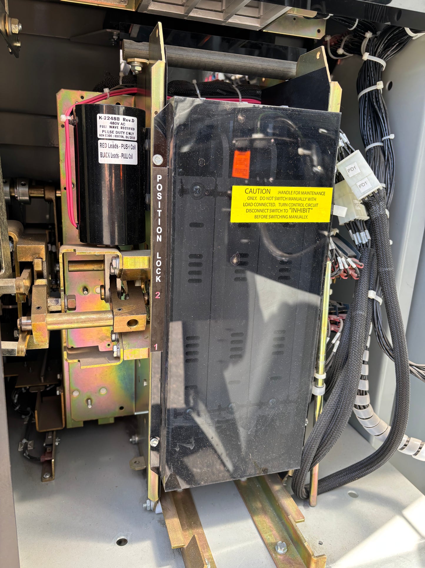 GE Zenith Controls 100amp Transfer Switch Cat# ZB4sb0121-57e601x  1 phase 480V