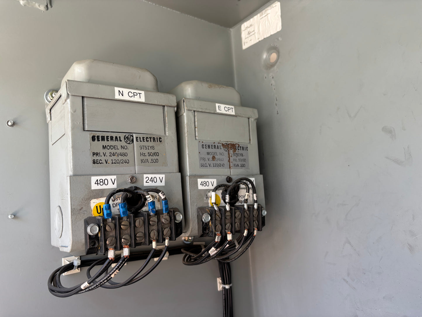 GE Zenith Controls 100amp Transfer Switch Cat# ZB4sb0121-57e601x  1 phase 480V