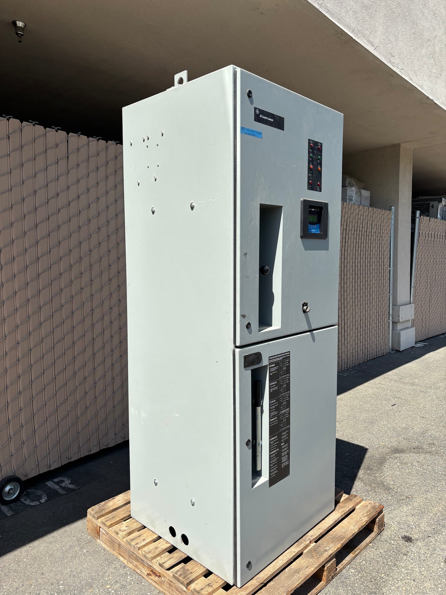 GE Zenith Controls 100amp Transfer Switch Cat# ZB4sb0121-57e601x  1 phase 480V