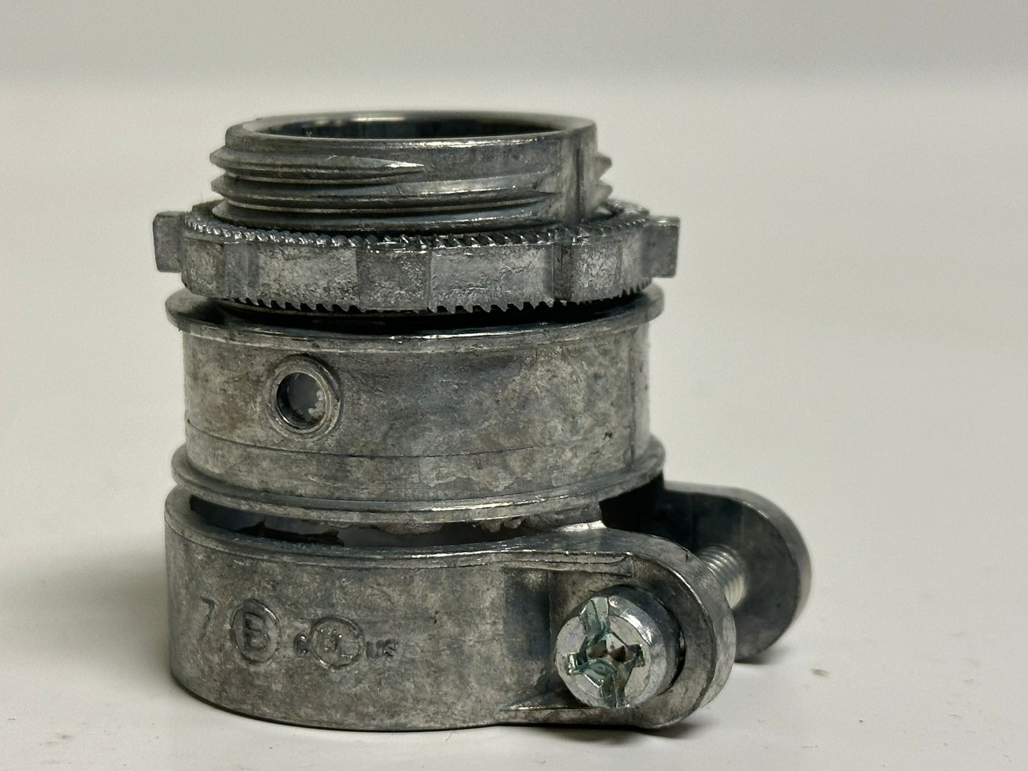 20-Pack Bridgeport 410DC2 1" Die-Cast Zinc Squeeze Connector for Conduit