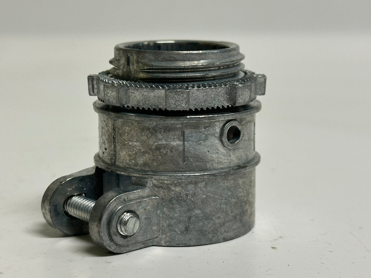 20-Pack Bridgeport 410DC2 1" Die-Cast Zinc Squeeze Connector for Conduit
