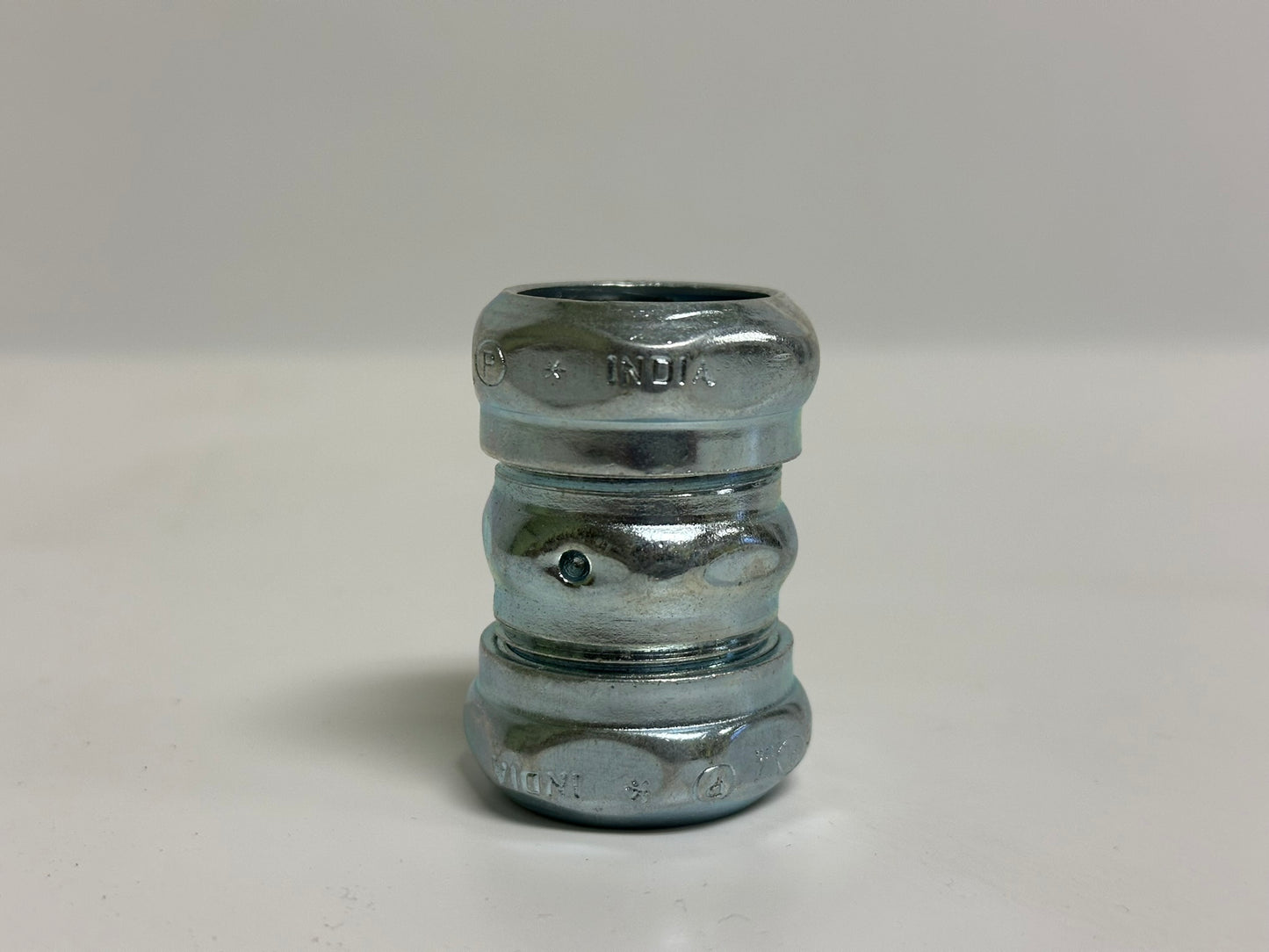 50-Pack Eaton 661S Compression Type Coupling, 1" for Rigid/IMC Conduit, Zinc Plated