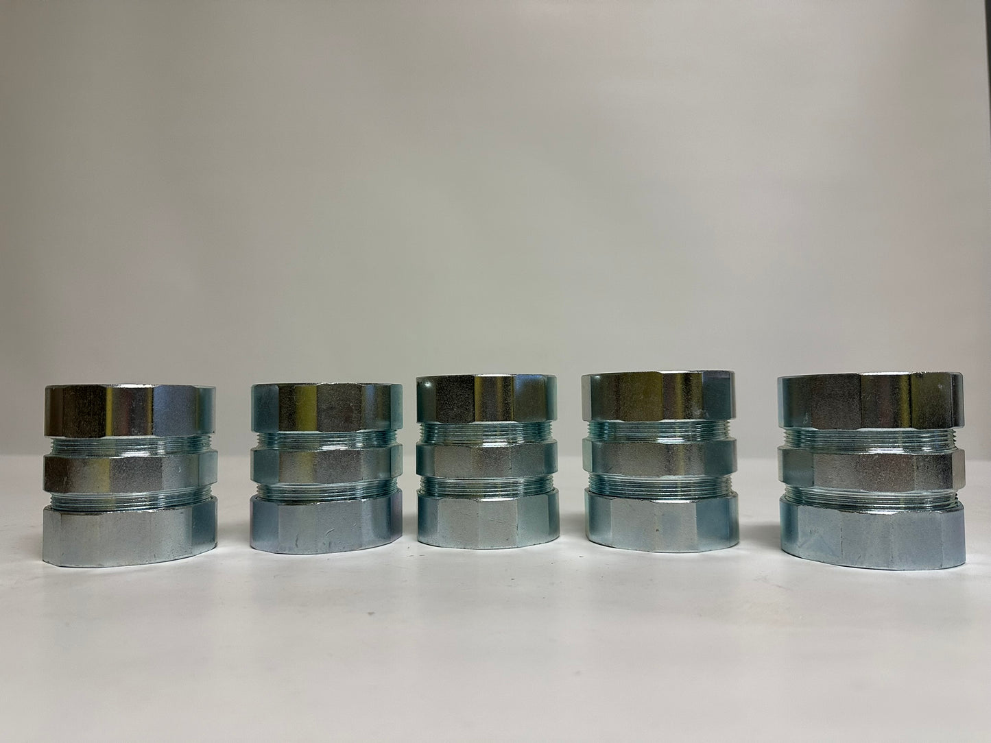 10 PK RACO 1828 Compression Coupling – Zinc, 1/2 in., for EMT Conduit